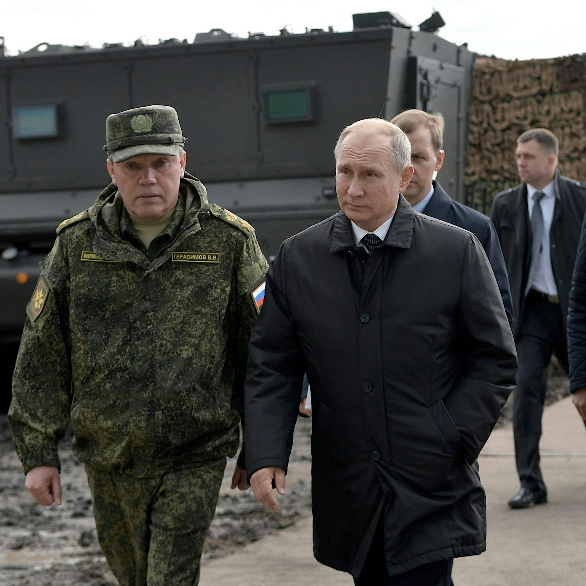 Für die Russen drängen deutsche „Nazi-Panzer in die Ukraine ein“