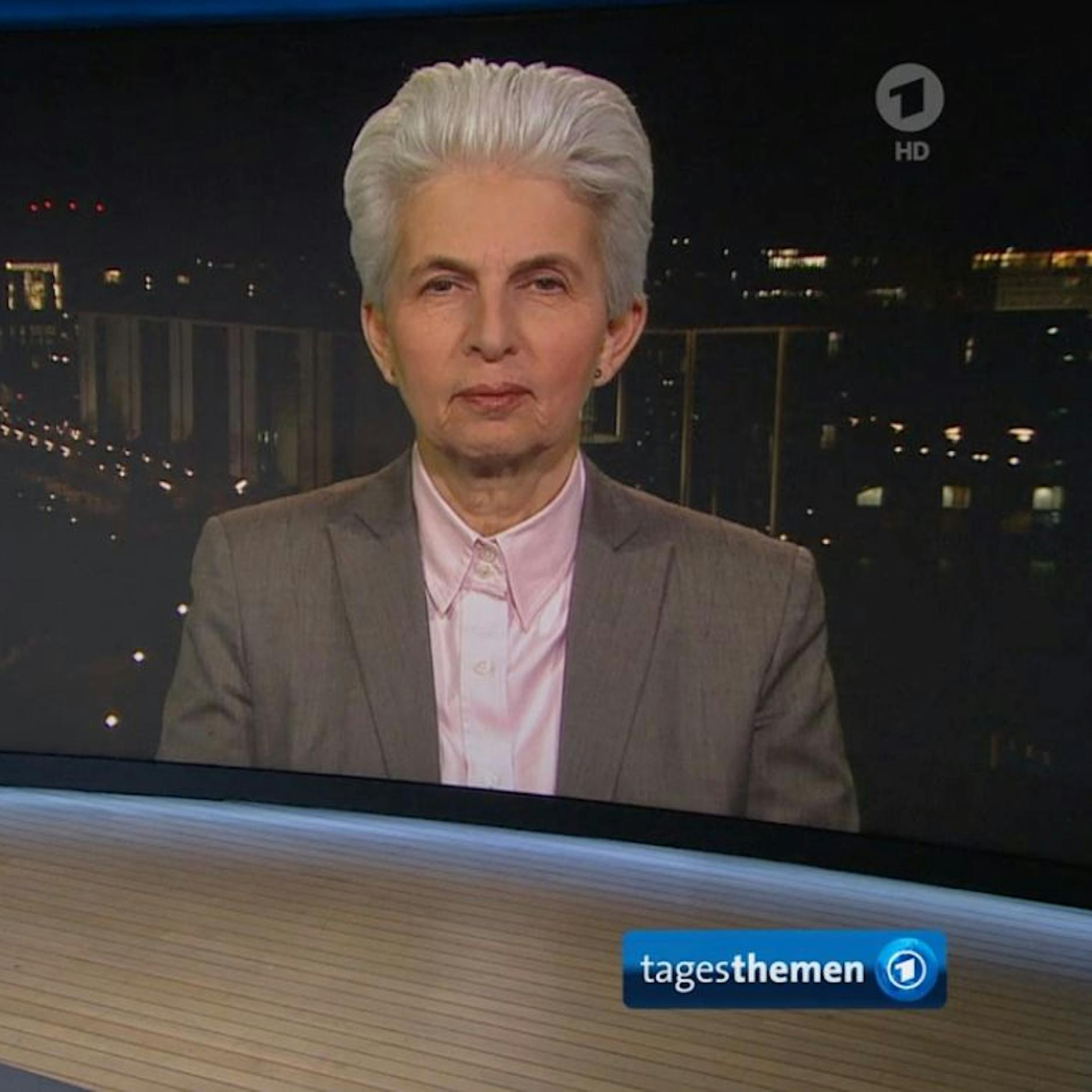 Stilkritik der Woche: Marie-Agnes Strack-Zimmermann – ein Herz für Panzer