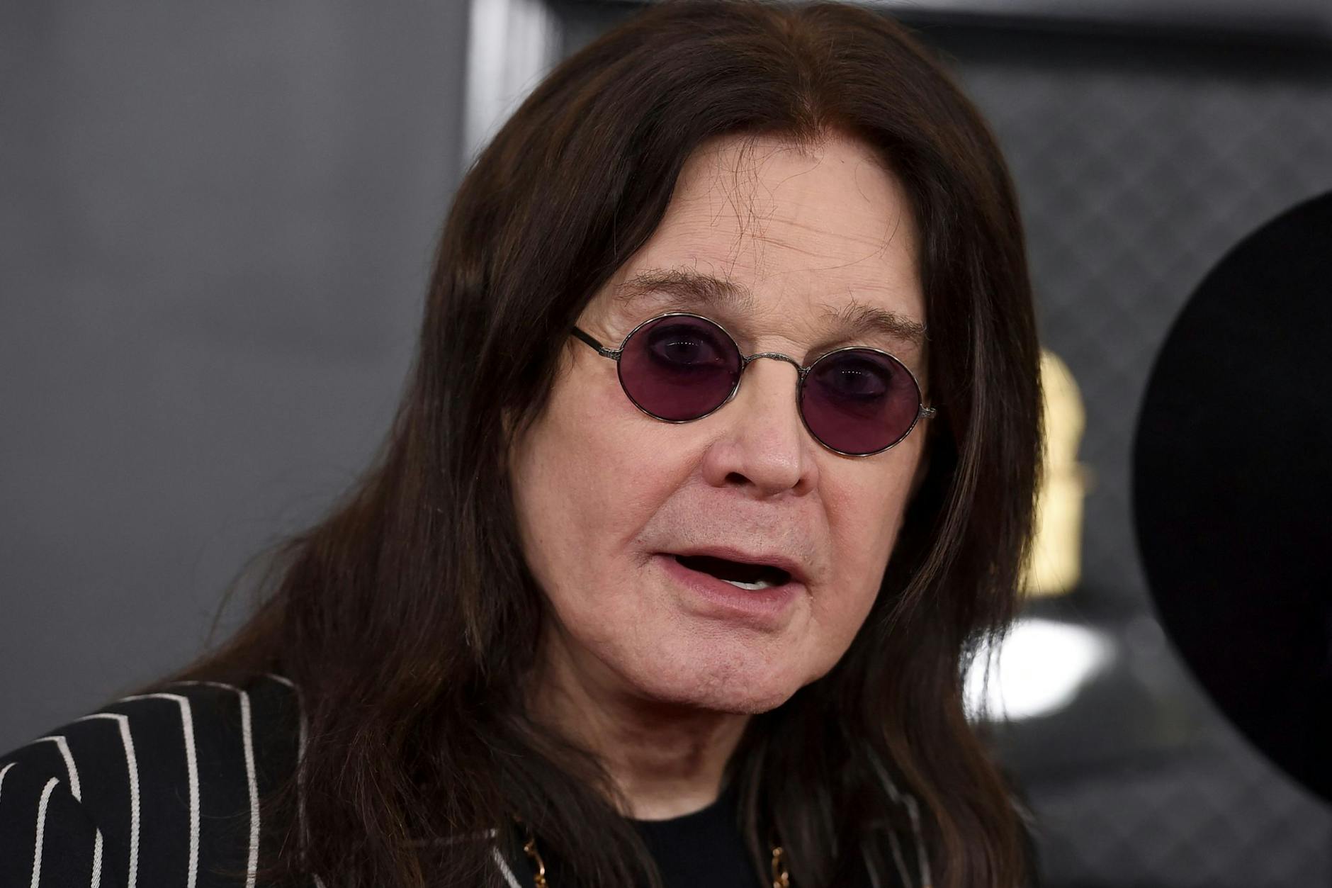Der britische Rockstar Ozzy Osbourne sagt seine mehrfach verschobene Tour durch Europa ab. (Archivfoto) 