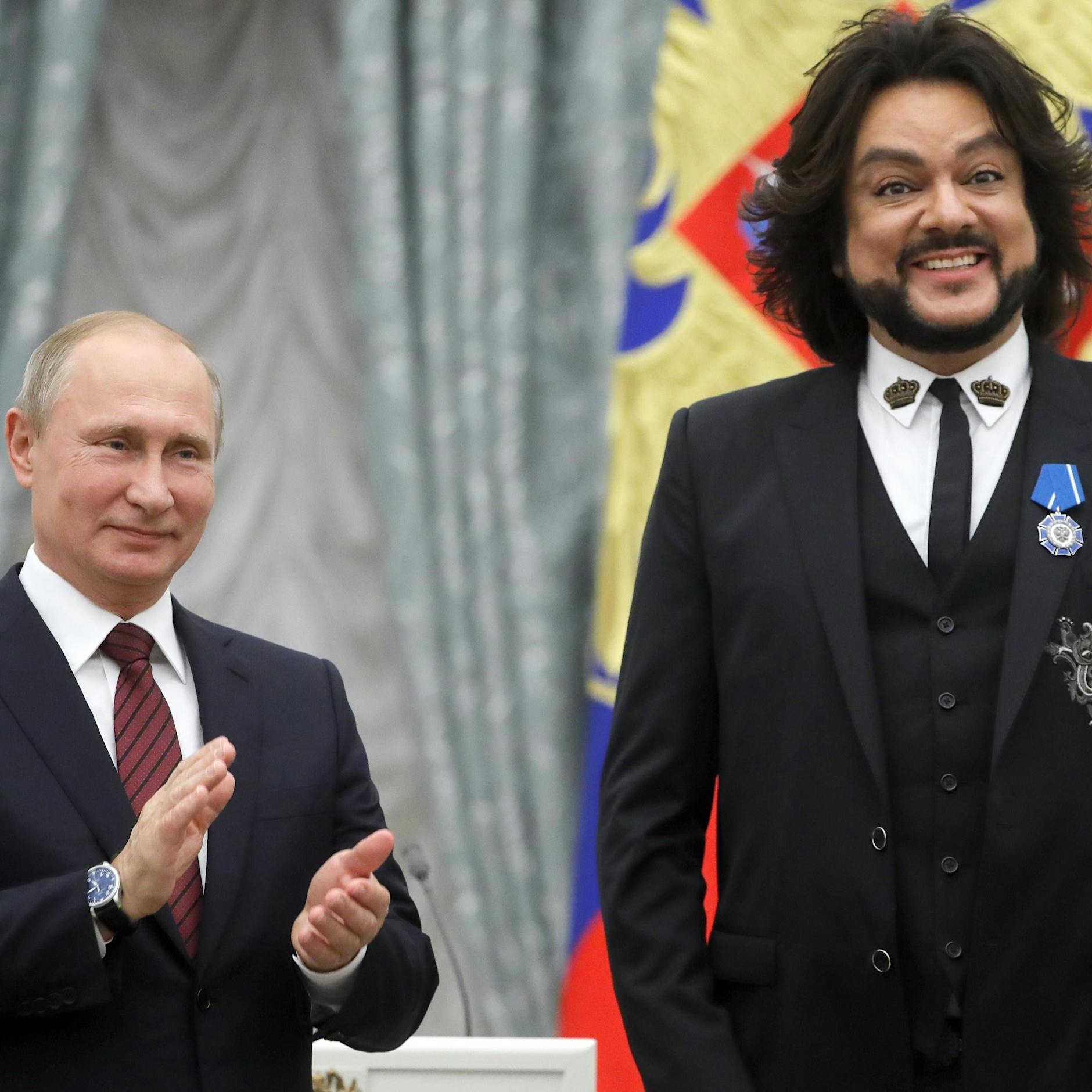 Update! Filipp Kirkorow auf Tour: Warum darf dieser Putin-Freund bald in Deutschland singen? Zwei Auftritte bereits abgesagt