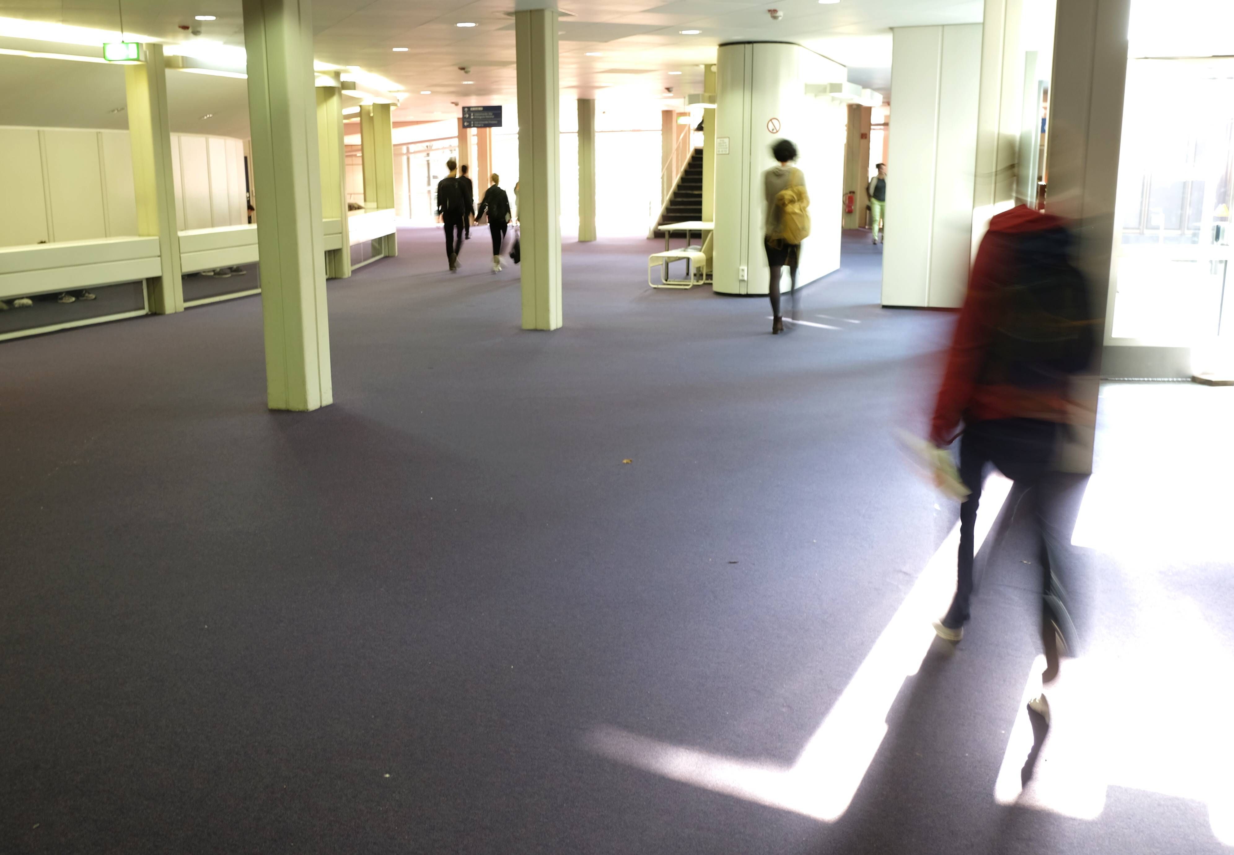 Image - Mehrere Studentinnen an der FU Berlin belästigt: DARUM warnt der AStA davor, die Polizei zu rufen – Polizeigewerkschaft empört