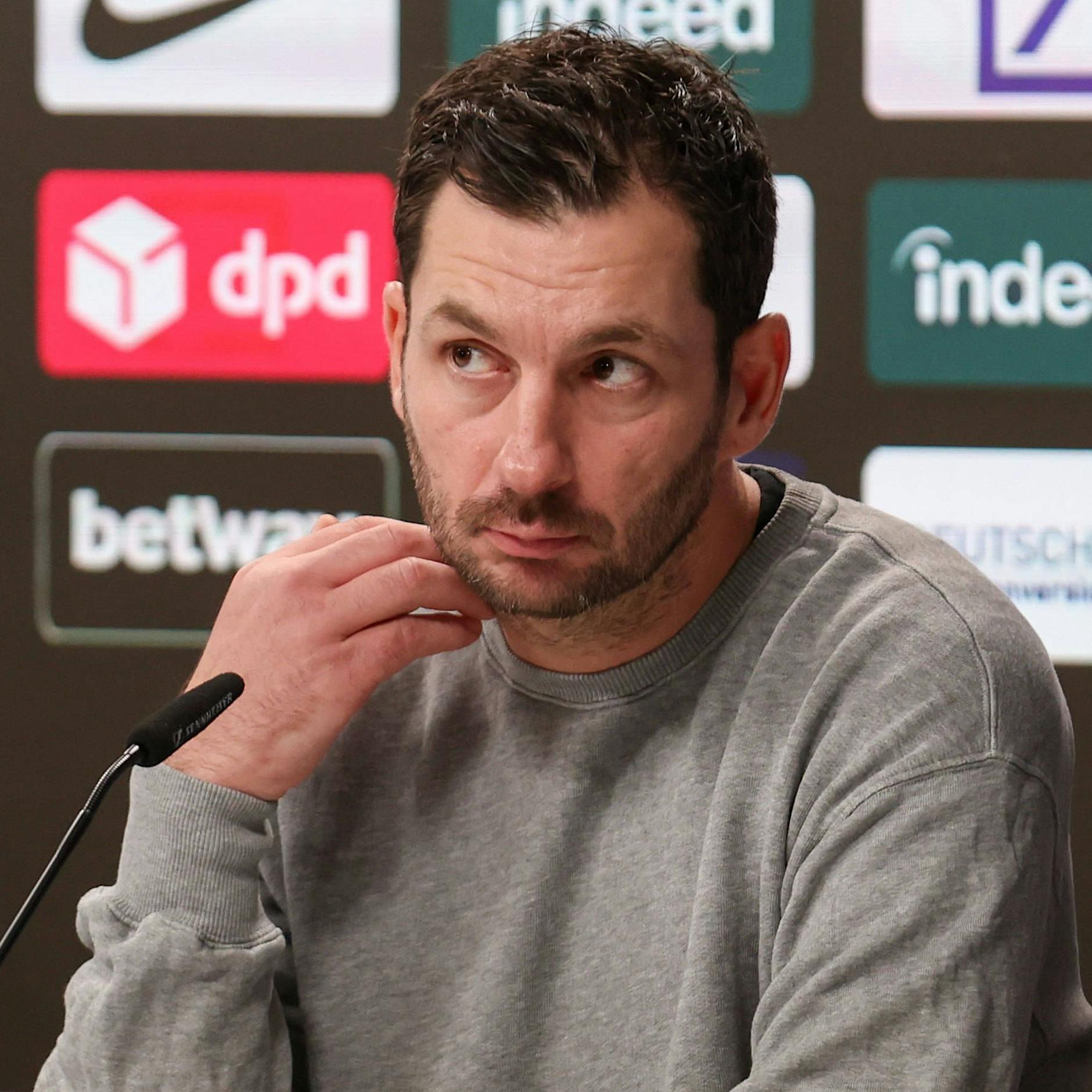 Wie lange hält die Jobgarantie? Hertha-Trainer Sandro Schwarz: „Wir haben zu wenig Punkte, alles andere müssen andere beantworten“