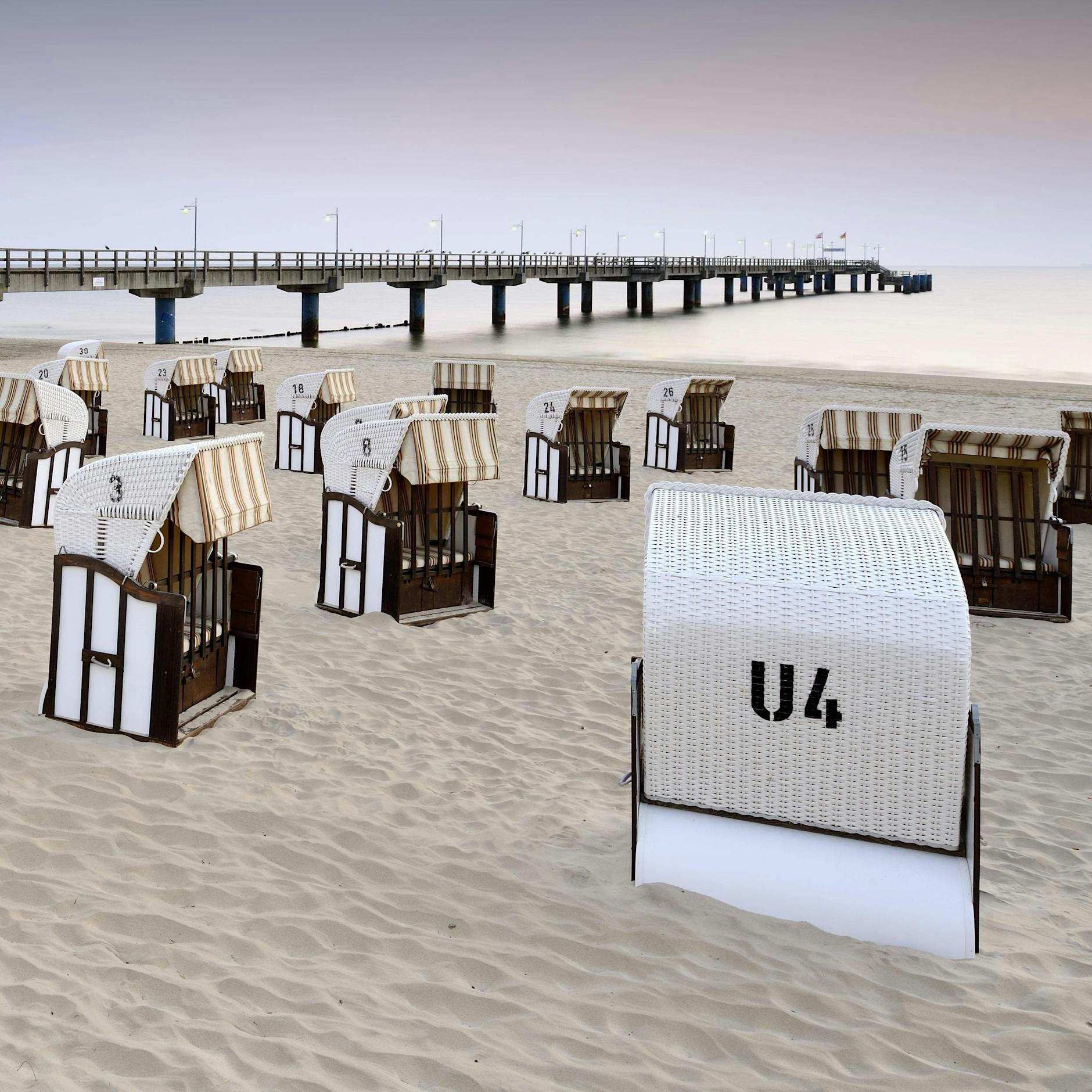 Ostsee-Irrsinn: Werden schon jetzt die Strandkörbe für den Sommer knapp? Wer dort Urlaub machen will, sollte sich beeilen...