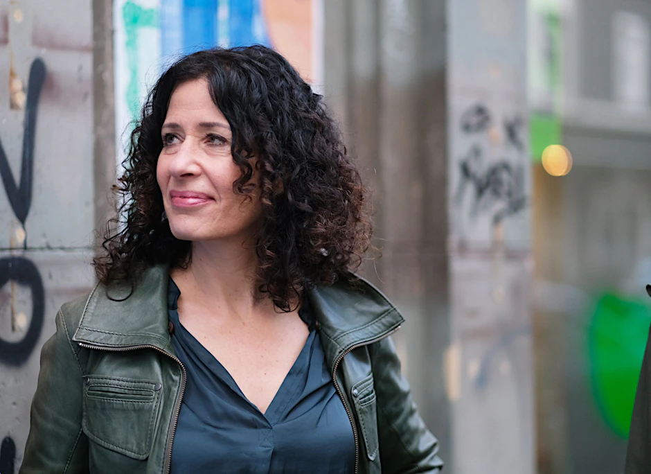 Bettina Jarasch während einer Wahlkampfveranstaltung in der Markthalle Neun in Kreuzberg