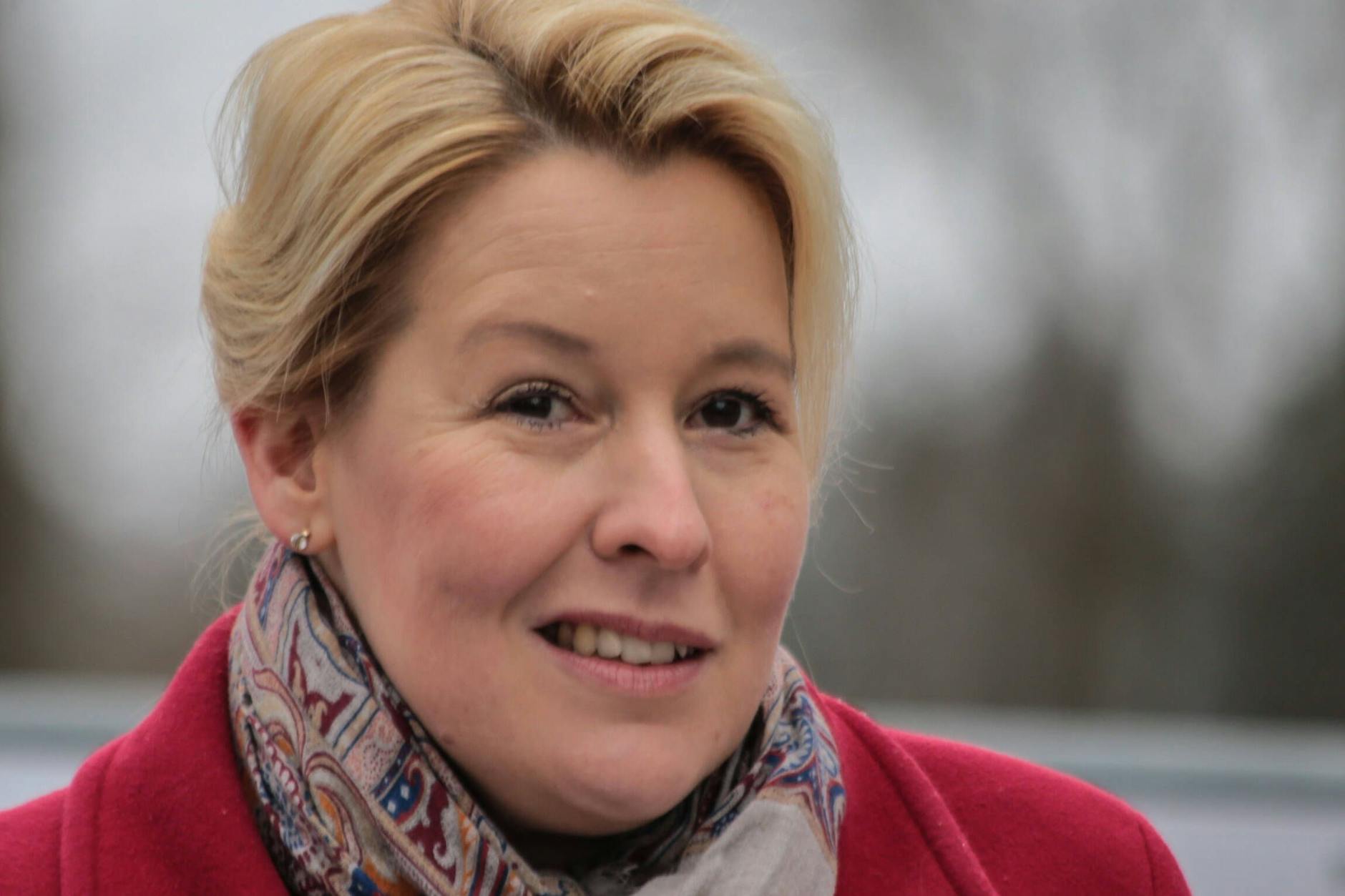 Berlins Regierende Bürgermeisterin Franziska Giffey (SPD) ärgert sich über neue Gerüchte.