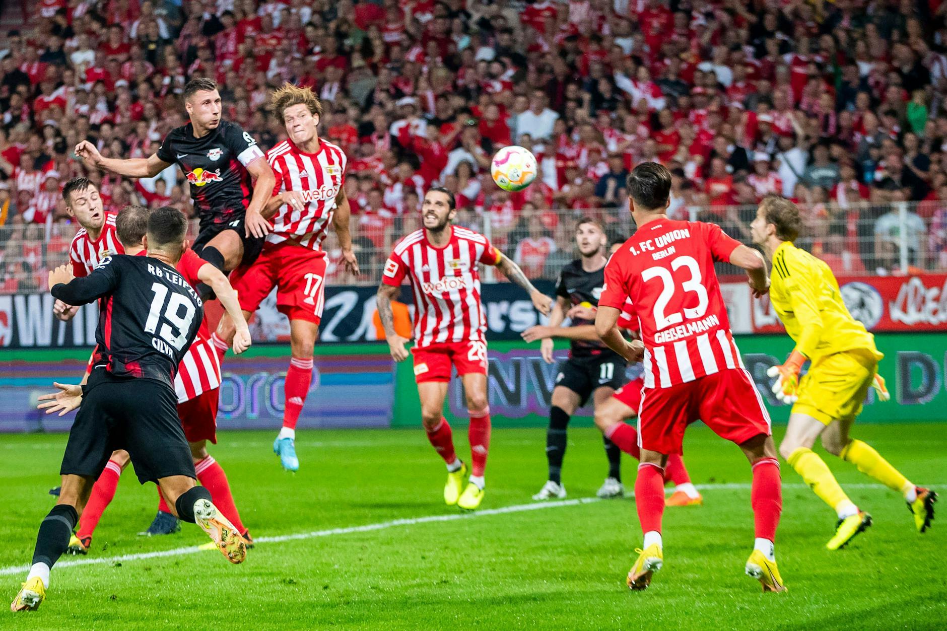 Willi Orban traf für RB Leipzig im August in der Alten Försterei per Kopf. Der 1. FC Union gewann dennoch mit 2:1. 