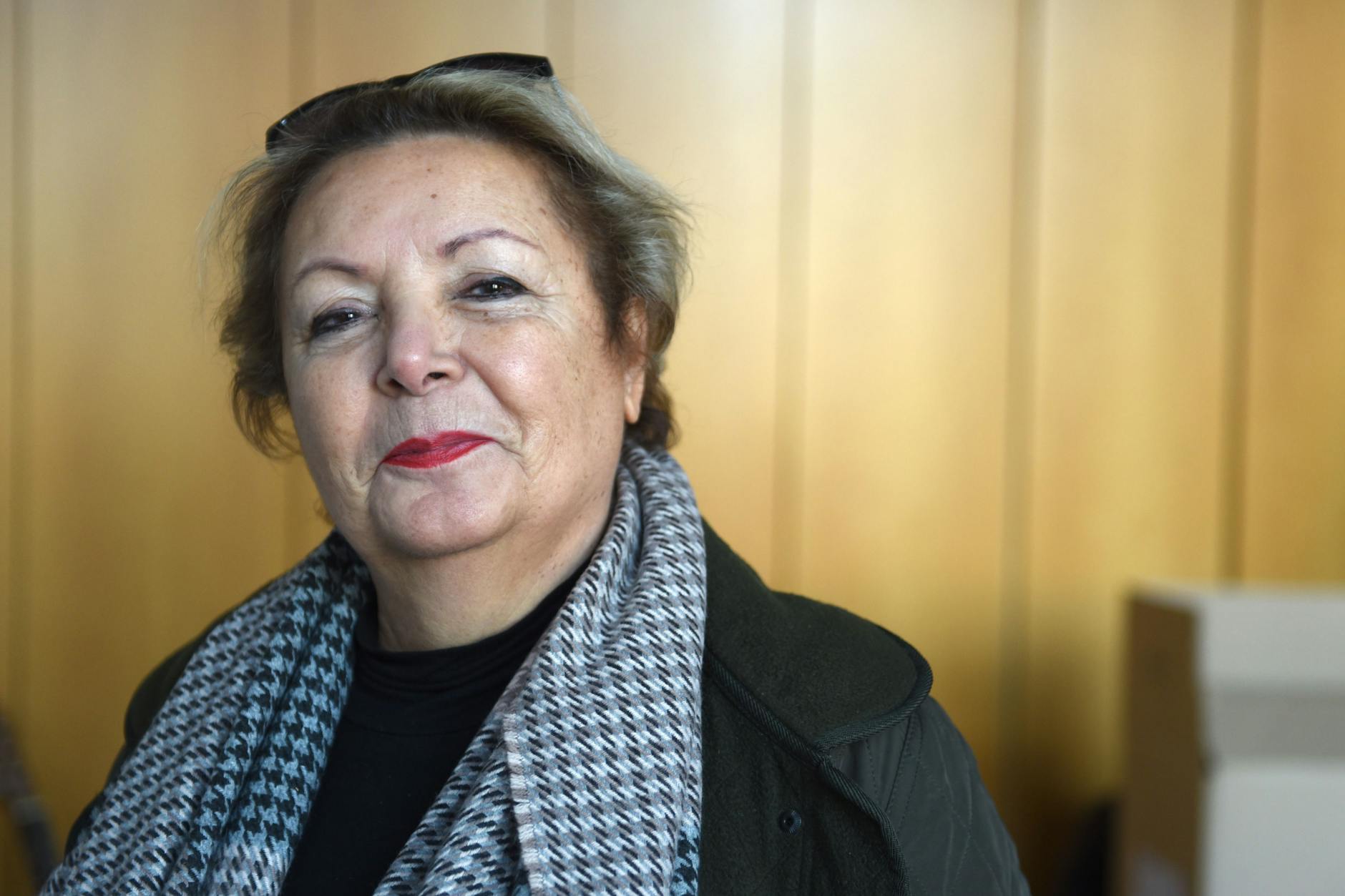 Halime Karademirli, die Leiterin des Konservatoriums, die jetzt die Hilfe koordiniert