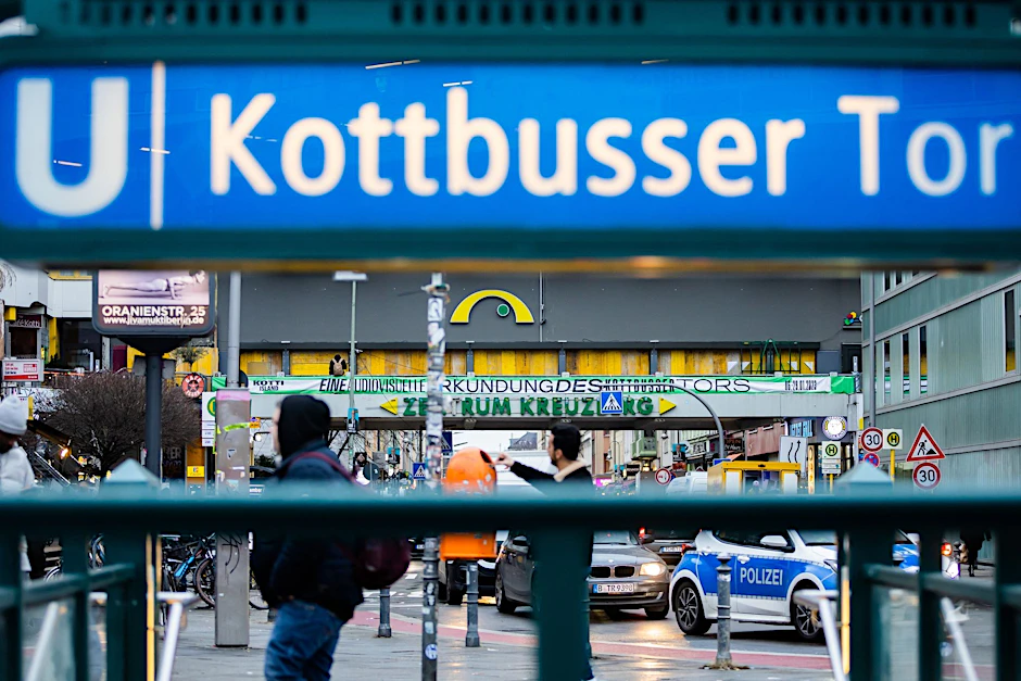 Das Kottbusser Tor ist einer der Orte, die am meisten mit Kriminalität belastet sind.