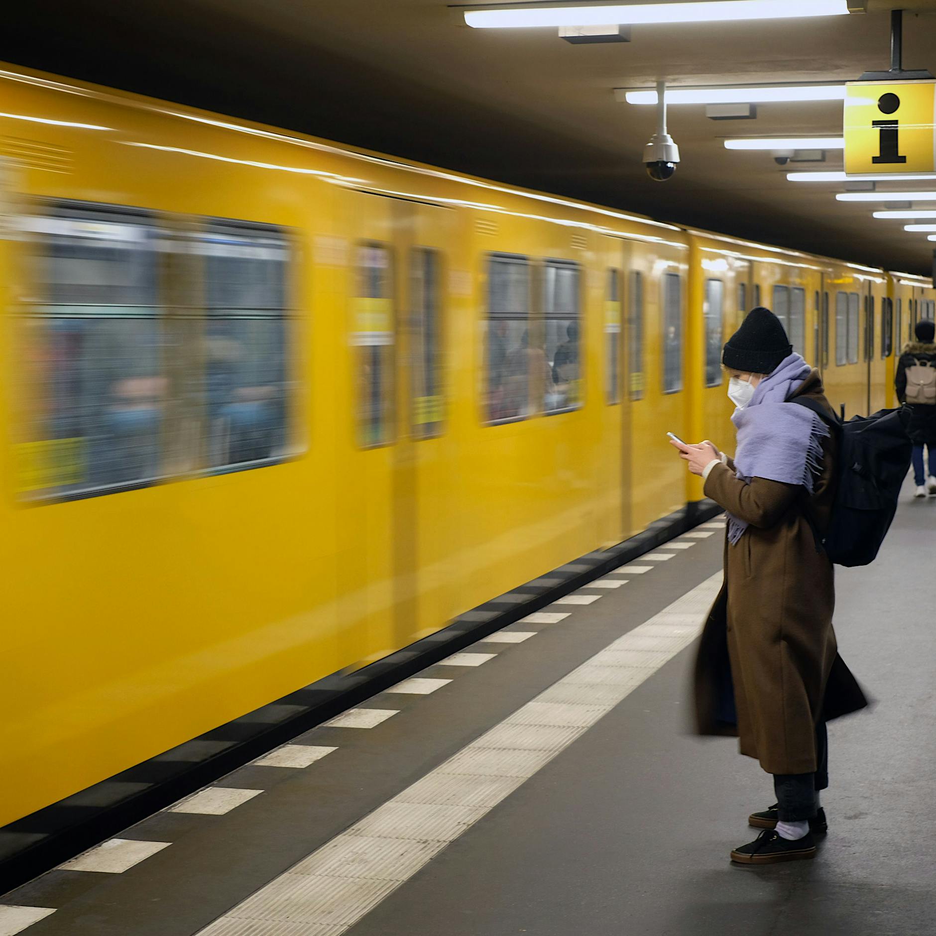 Kalte U-Bahnen in Berlin: Fahrgäste frieren, damit die BVG 460 Euro spart