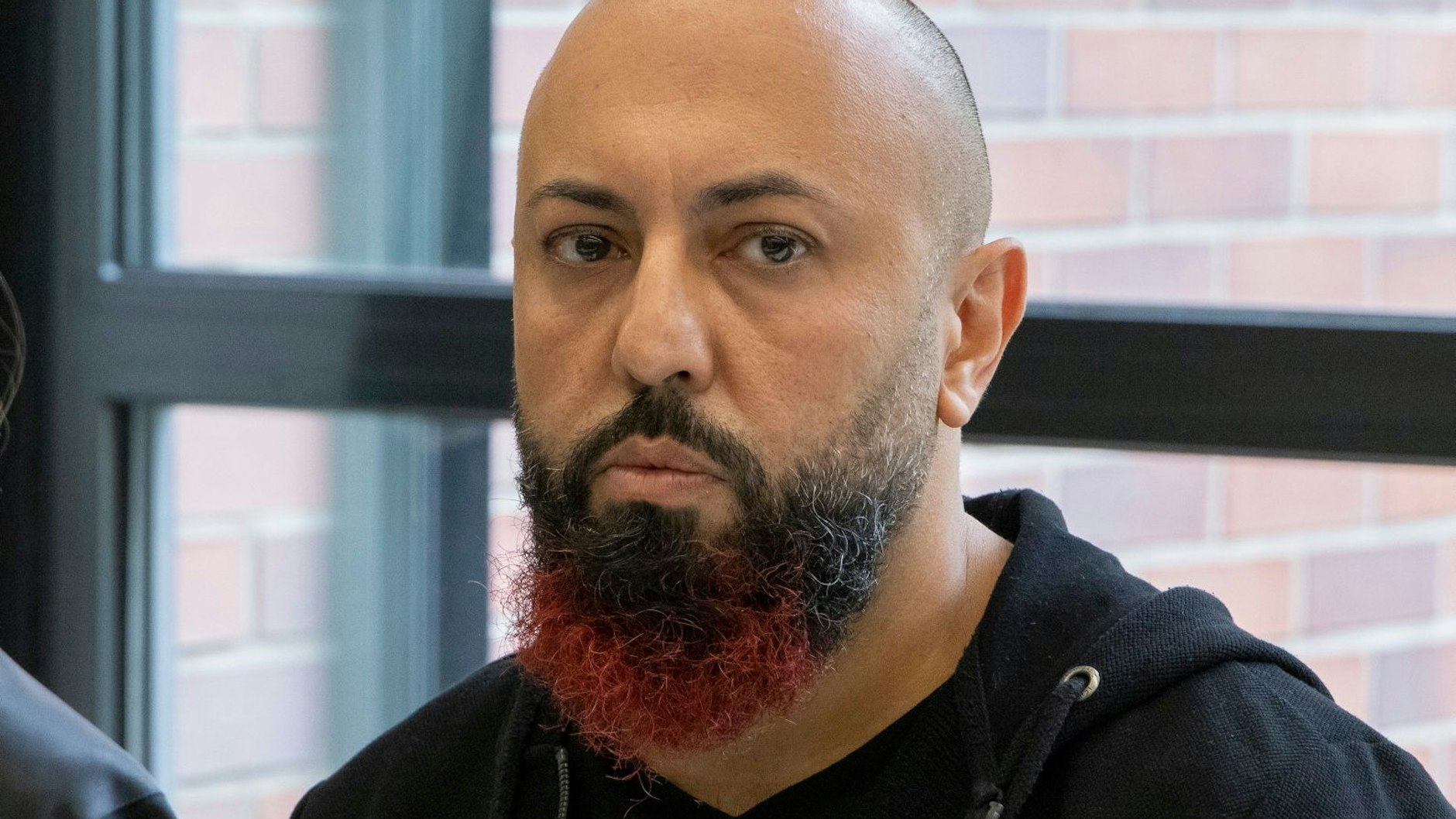 Der Linke-Politiker und Nebenkläger Ferat Kocak, dessen Wagen in der Nacht zum 1. Februar 2017 in Flammen aufging&nbsp; (Archivfoto).&nbsp;