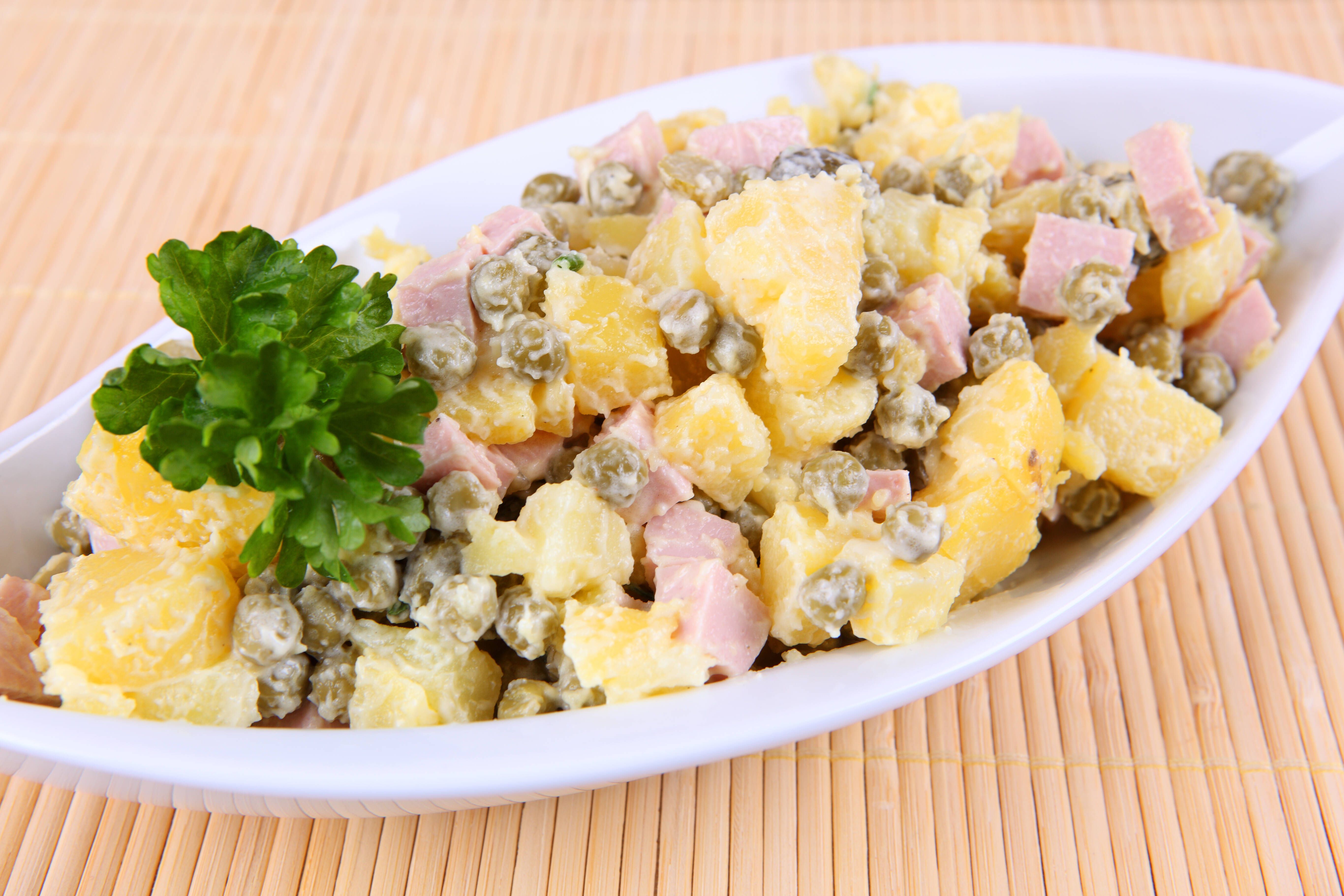 Image - Schmeckt einfach immer! Rezept für Kartoffelsalat: Aus diesen einfachen Zutaten machen Sie den besten Kartoffelsalat der Welt!