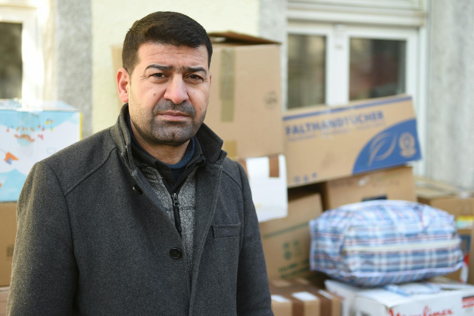 Vereinsvorstand Ibrahim al Sayed ist stolz auf die Hilfsbereitschaft der Berlinerinnen und Berliner.