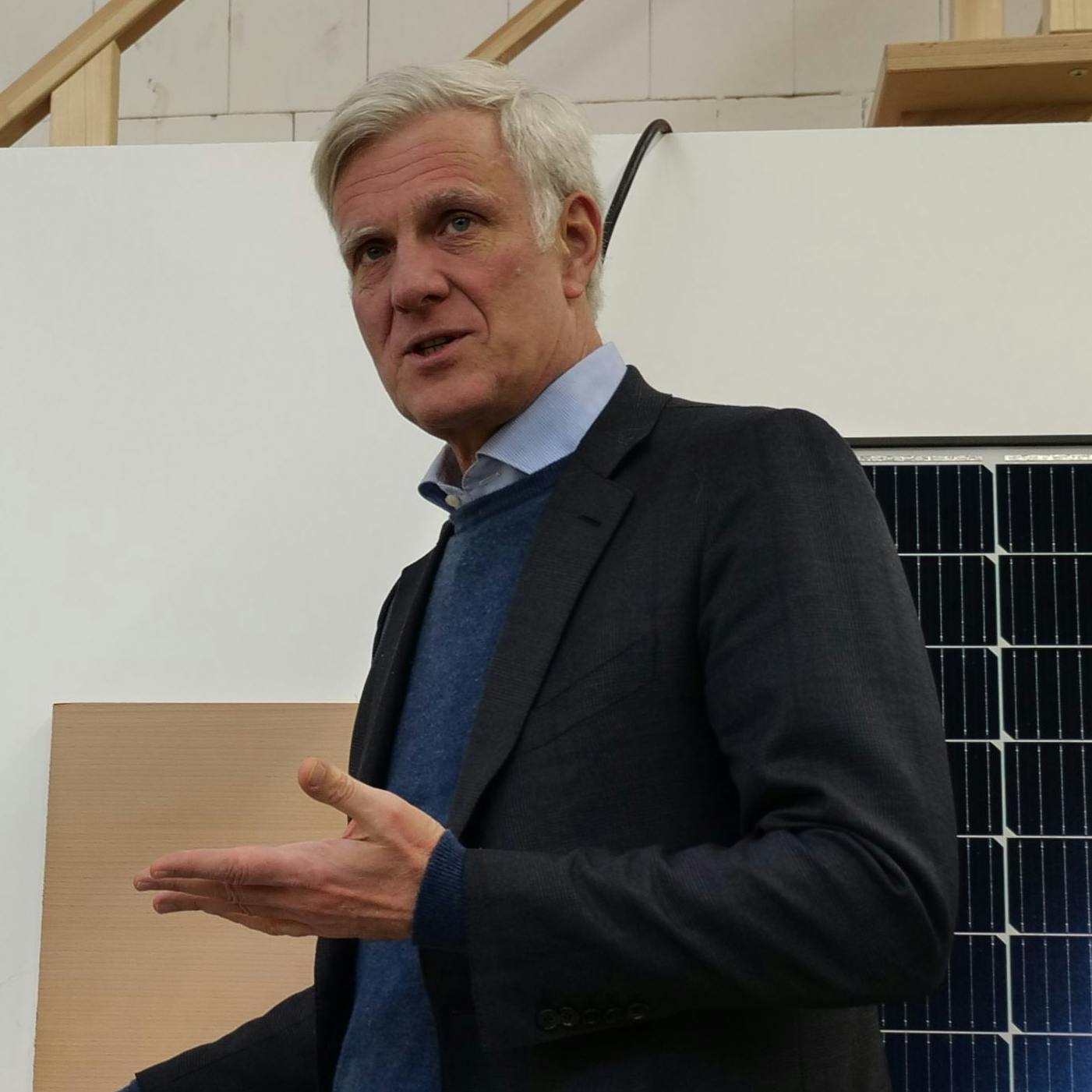 Senator Schwarz bei der Vorstellung des Förderprogramms