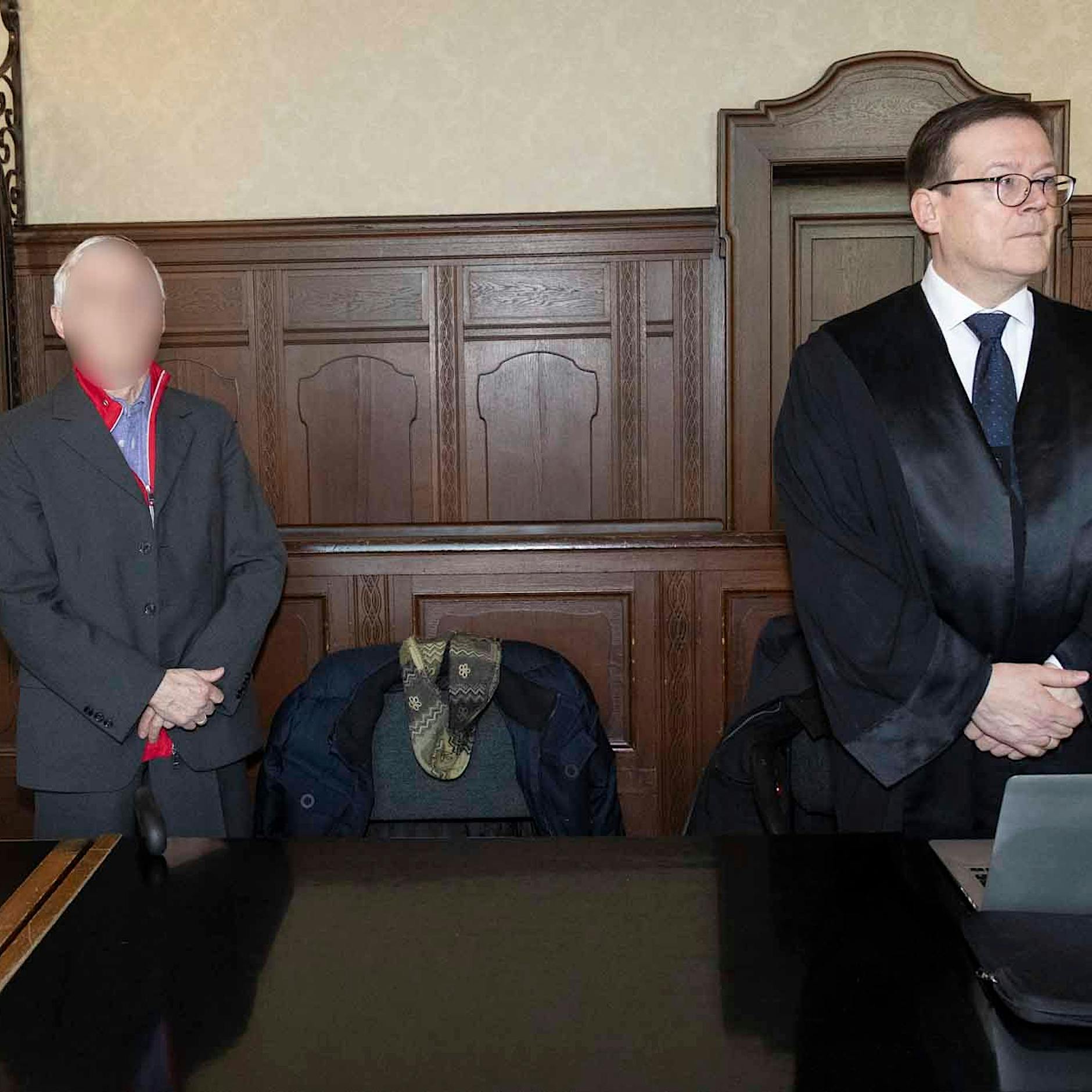 Sie war die Liebe seines Lebens: 78-Jähriger erstickte schwer kranke Ehefrau