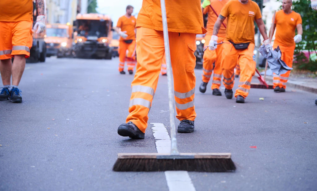 Warnstreik: BSR schränkt tagelang Müllleerung und Straßenreinigung ein