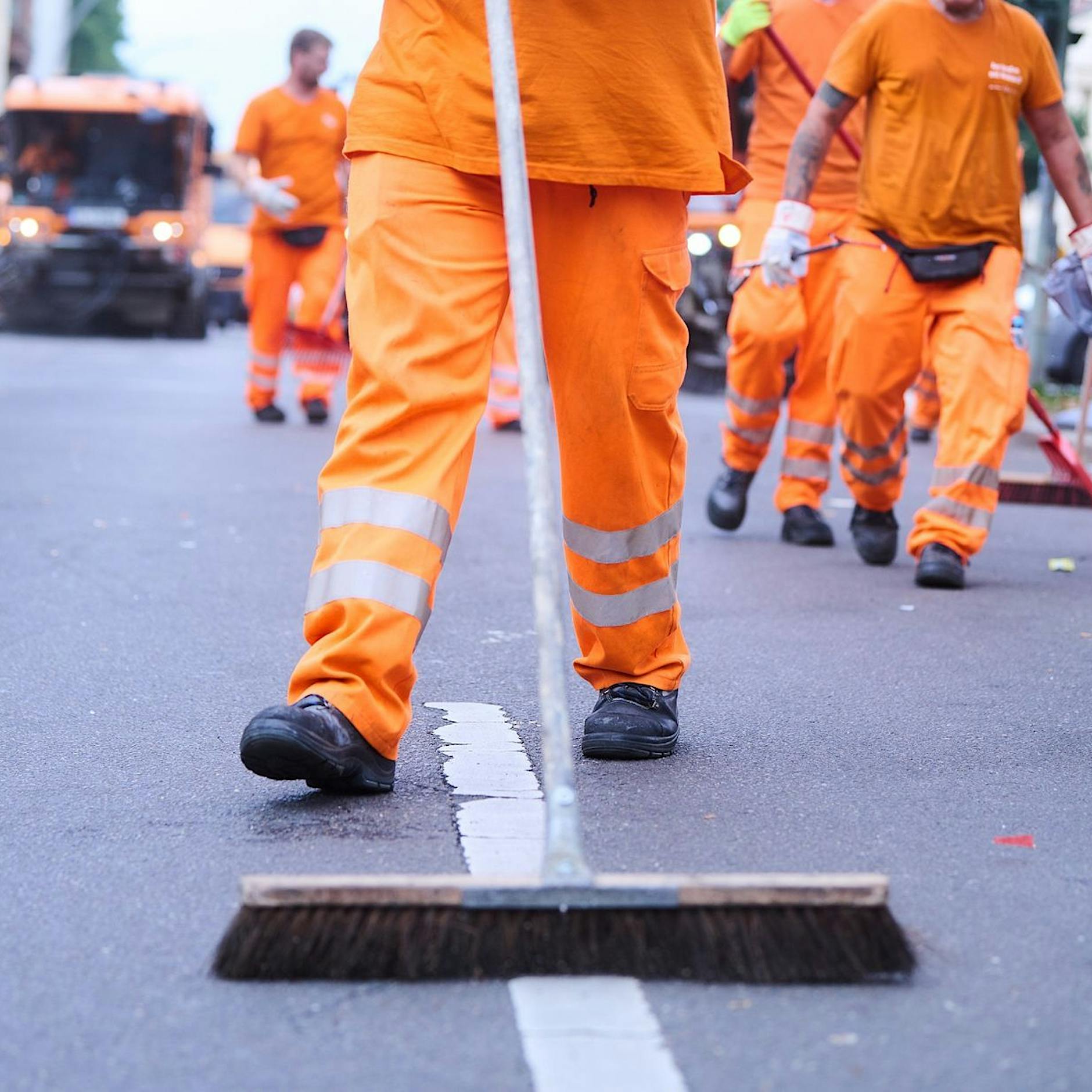 Warnstreik: BSR schränkt tagelang Müllleerung und Straßenreinigung ein