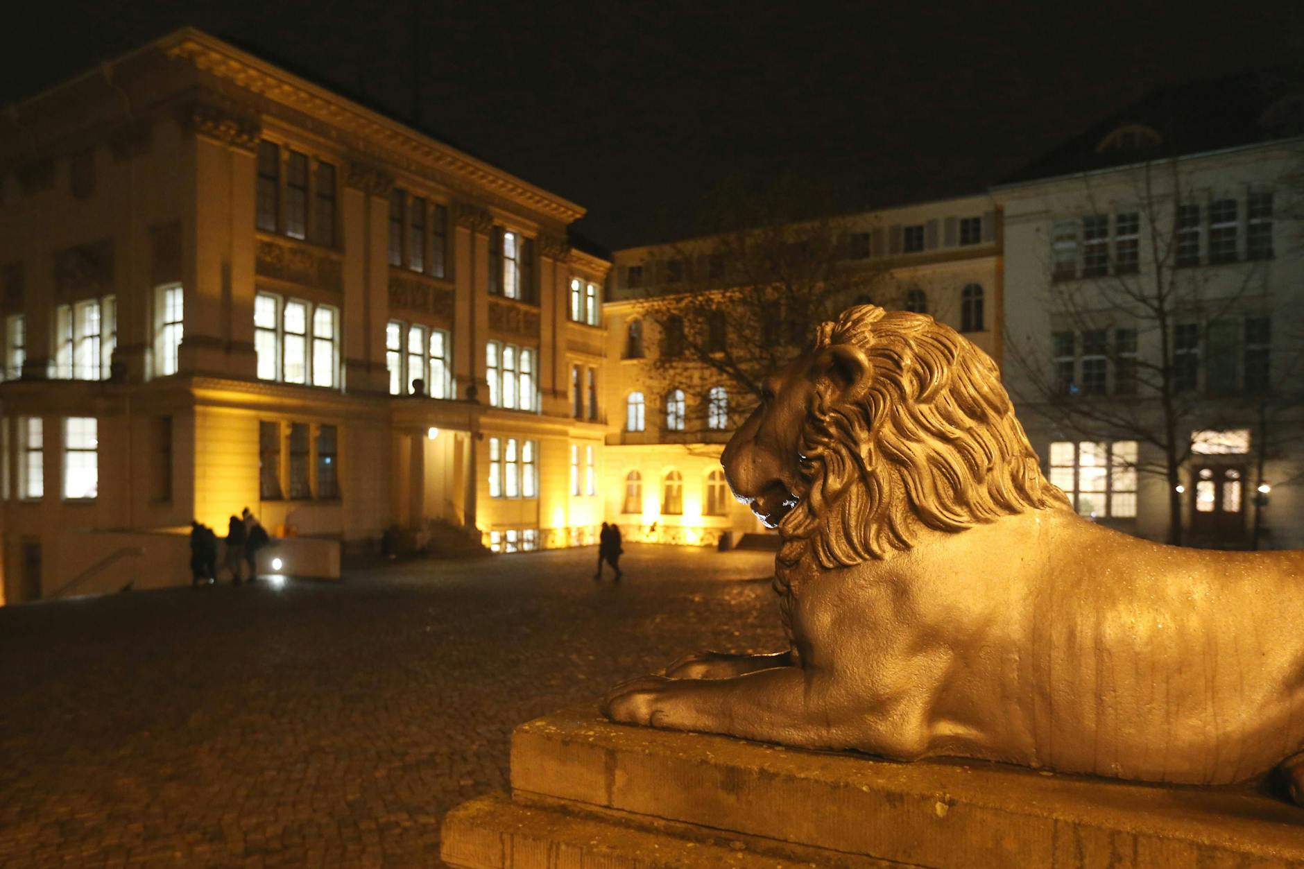 Der Löwenplatz auf dem Campus der Martin der Luther Universität Halle – Wittenberg