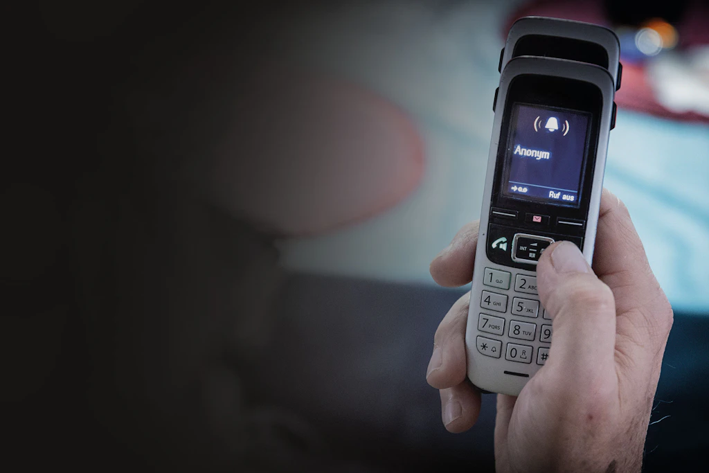 Warnung vor krassem Telefon-Betrug: Gehen Sie bei DIESER Rufnummer NICHT ran!