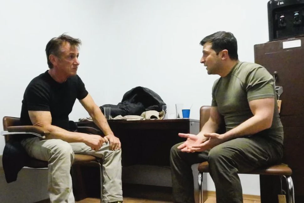 Beide wurden in Kiew vom Krieg überrascht: Sean Penn und&nbsp;Wolodymyr Selenskyj