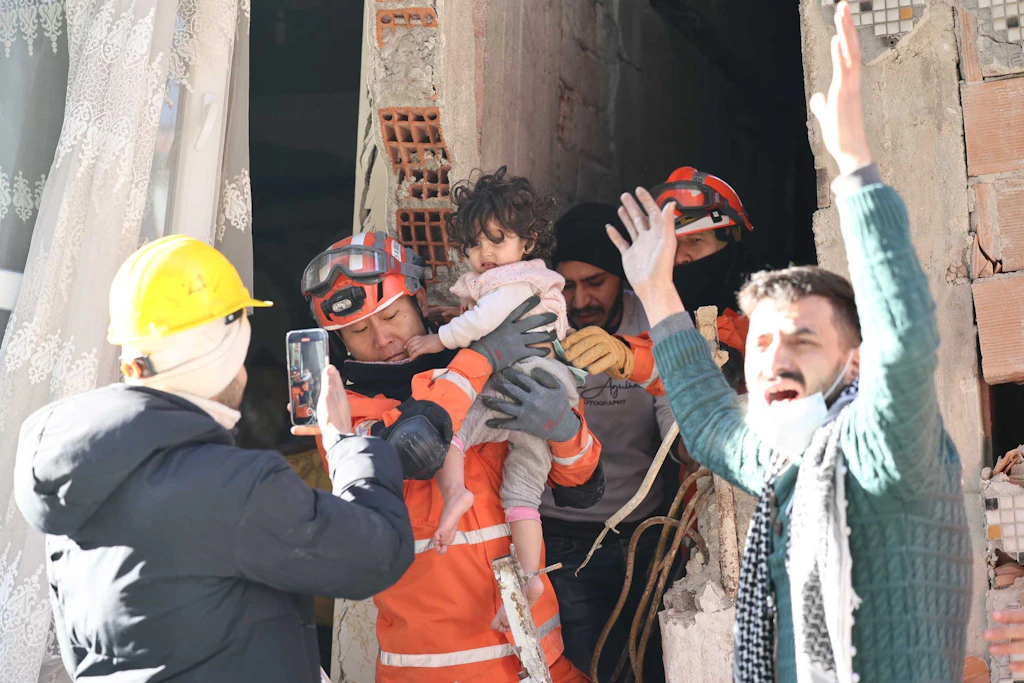 Erdbeben in der Türkei und in Syrien: Zahl der Toten steigt auf über 20.000
