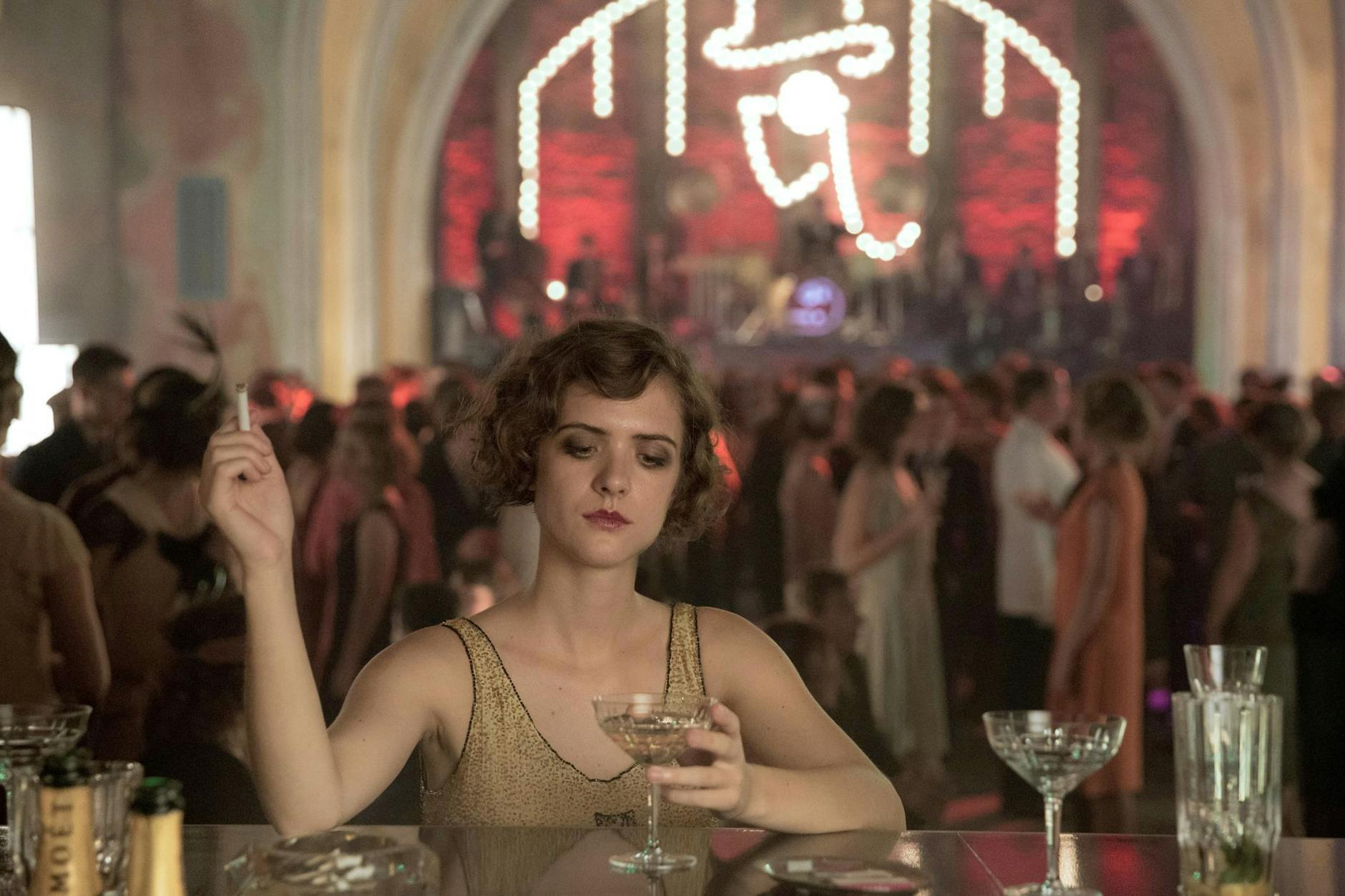 Das Moka Efti aus der Erfolgsserie „Babylon Berlin“ soll wiederauferstehen. Hier: Kriminalassistentin Charlotte Ritter (Liv Lisa Fries) in dem Tanzschuppen.