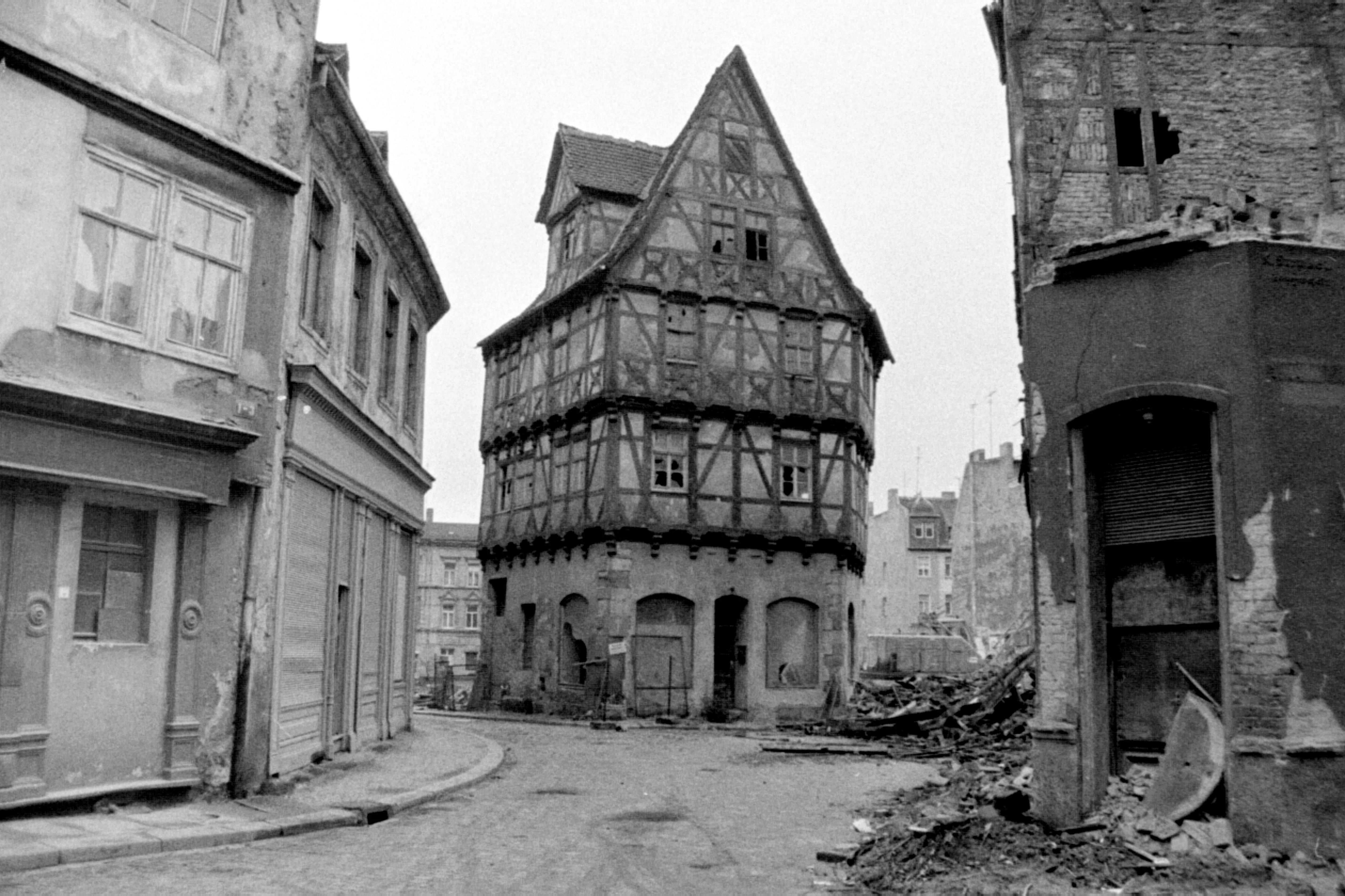 Das Graseweghaus sollte 1976 abgerissen werden. 1985 kam der Abriss-Stopp, man wollte sanieren. Jetzt ist es in aller Herrlichkeit saniert.