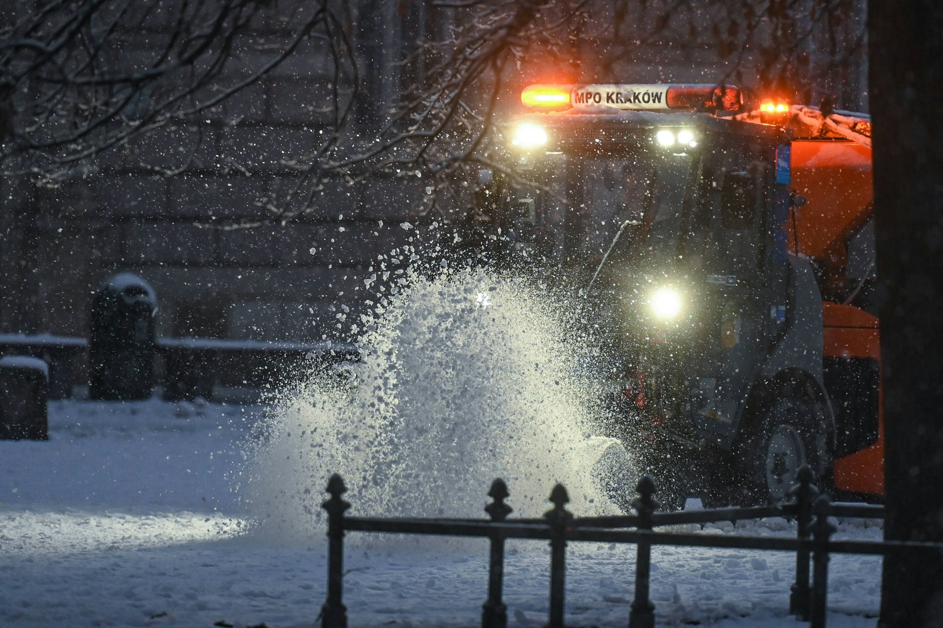 Mancherorts kommen die Räumdienste gar nicht mehr hinterher, so viel Winter schickt das Wetter! Am Mittwoch könnte das weiße Nass noch mal ganz Deutschland treffen.