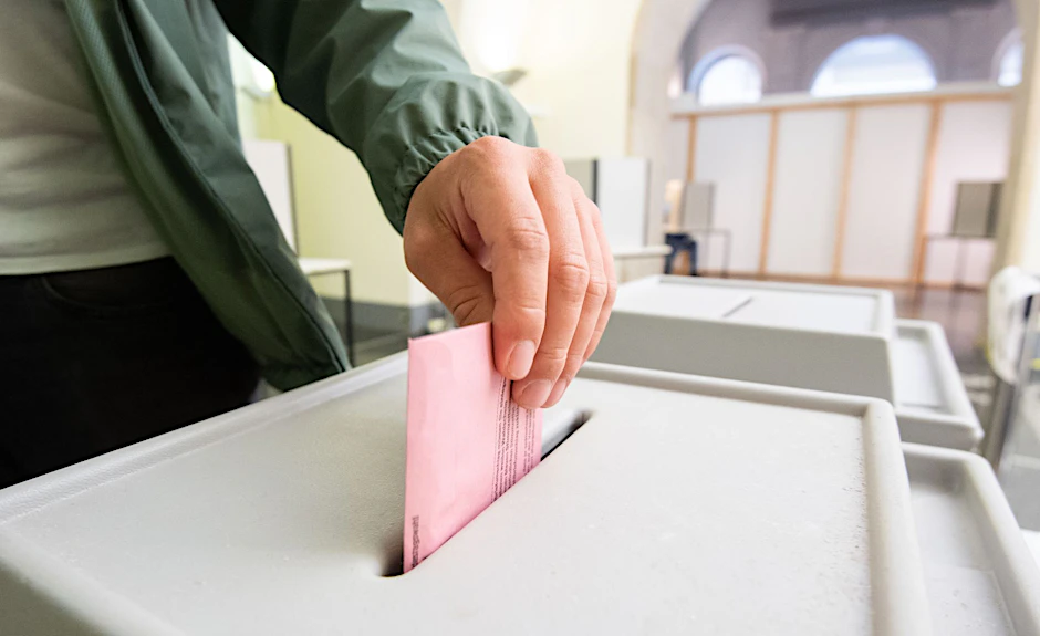 An der Wahlurne: Am Sonntag werden die Wahlen zum Abgeordnetenhaus und den Bezirksverordneten-Versammlungen wiederholt.