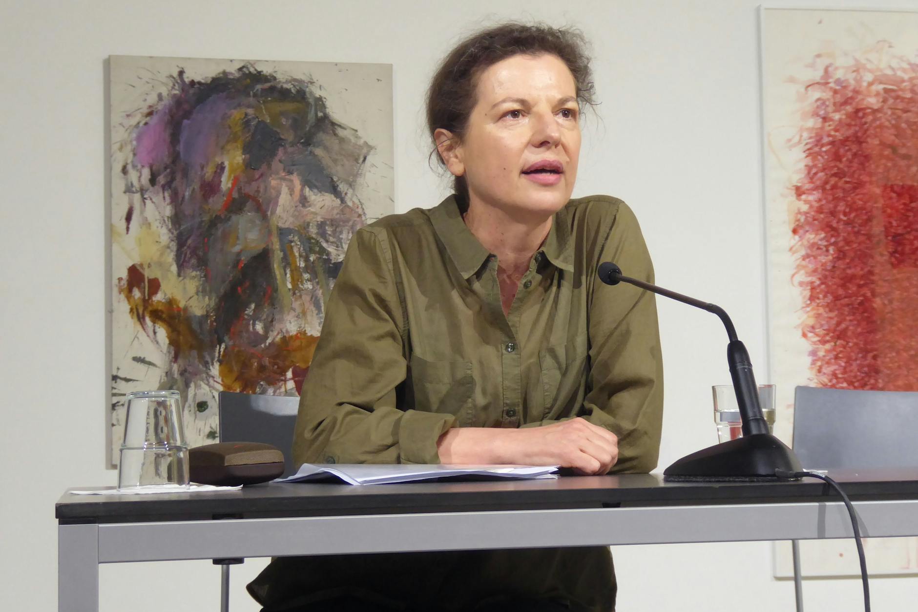 Margret Kreidl liest und interviewt einen Kollegen am Sonntag.