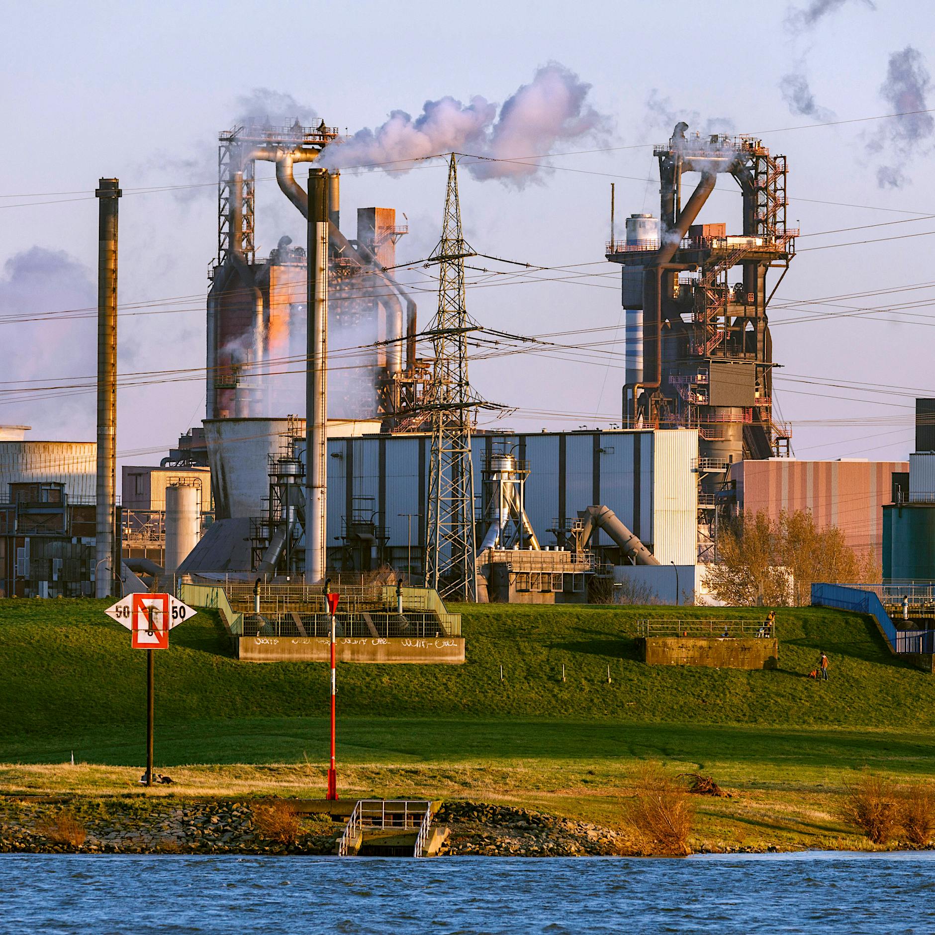 Den Kollaps verhindern: Durch Kriegswirtschaft oder eine Öko-Diktatur?