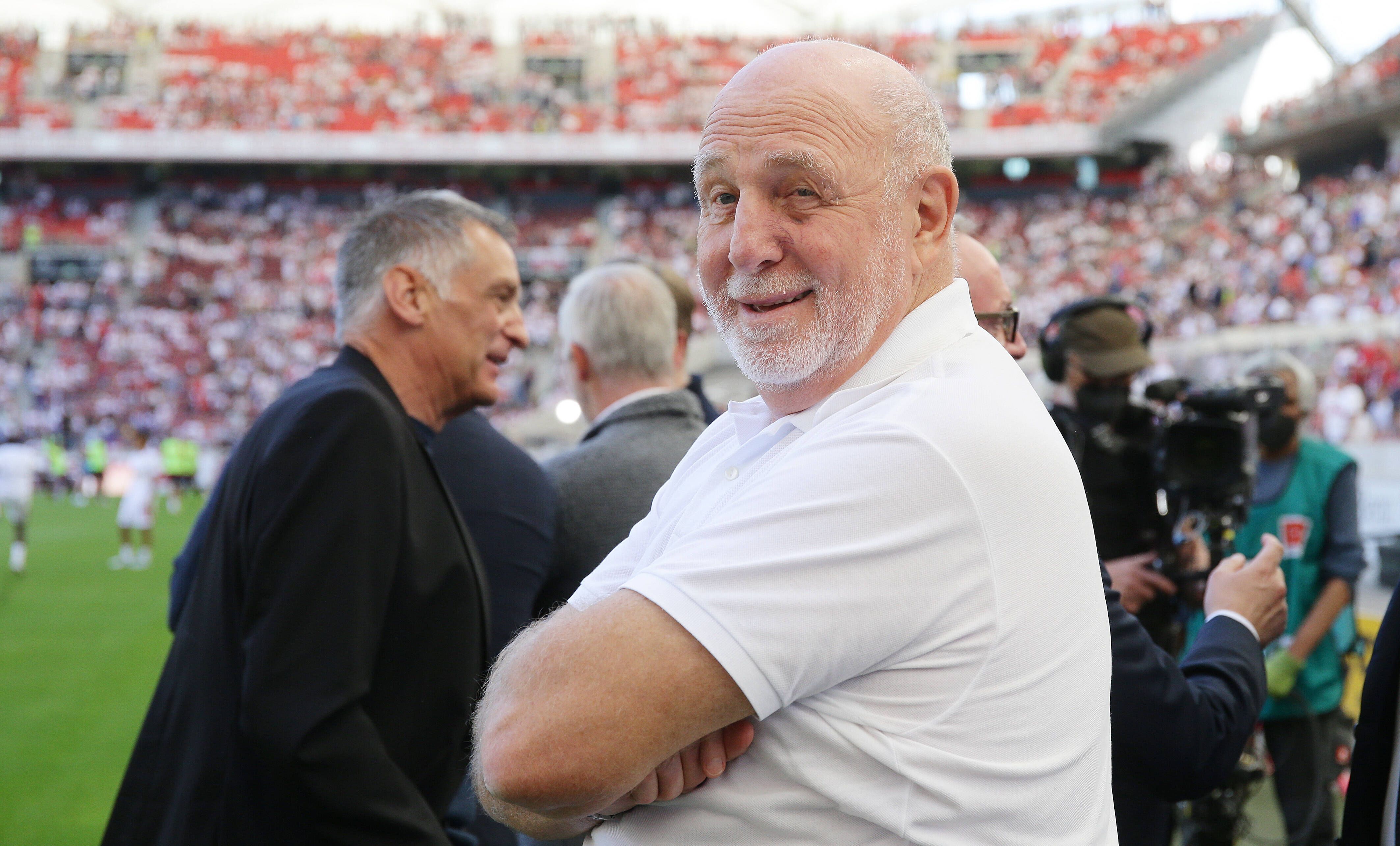 Image - Schlimm vertippt! Hertha BSC machte Ex-Manager Dieter Hoeneß zum Geburtstag zehn Jahre älter – SO reagiert der Verein