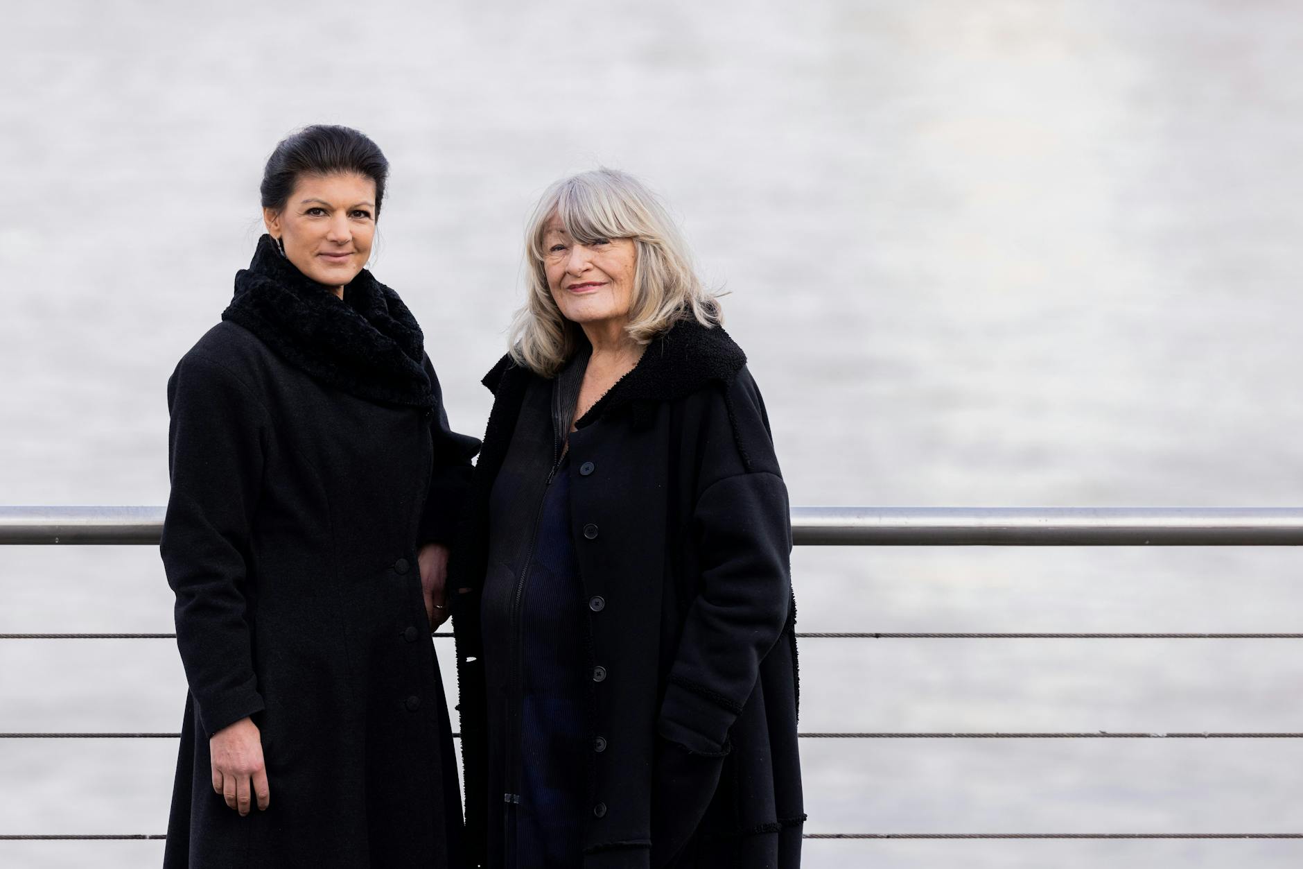 Verbündete: Wagenknecht und Schwarzer.