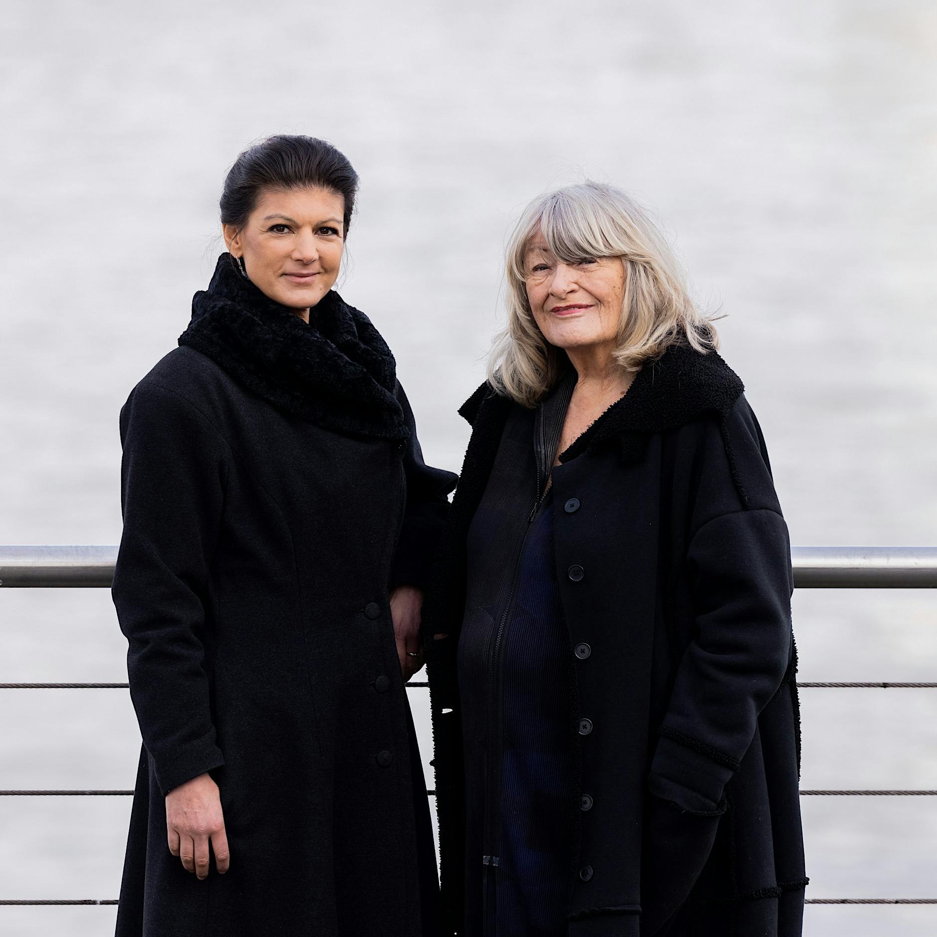 „Manifest für Frieden“: Schwarzer und Wagenknecht warnen vor drittem Weltkrieg