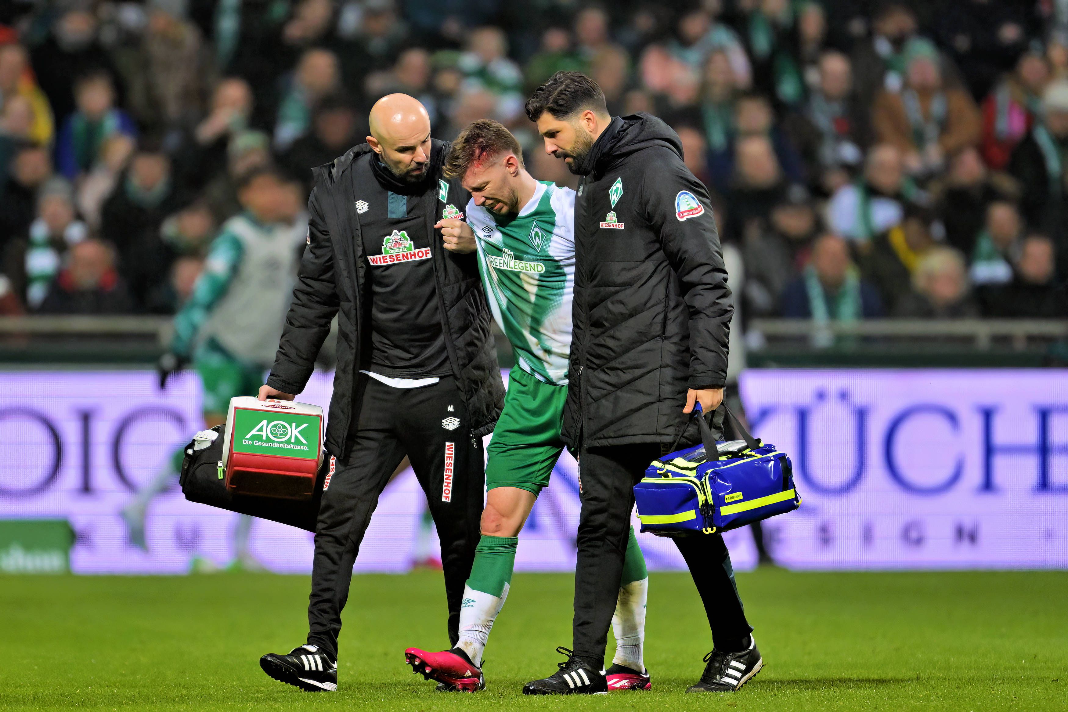 Image - Kopf und Fuß kaputt: Ex-Herthaner Mitchell Weiser mutiert in Bremen zu Bruce Willis!