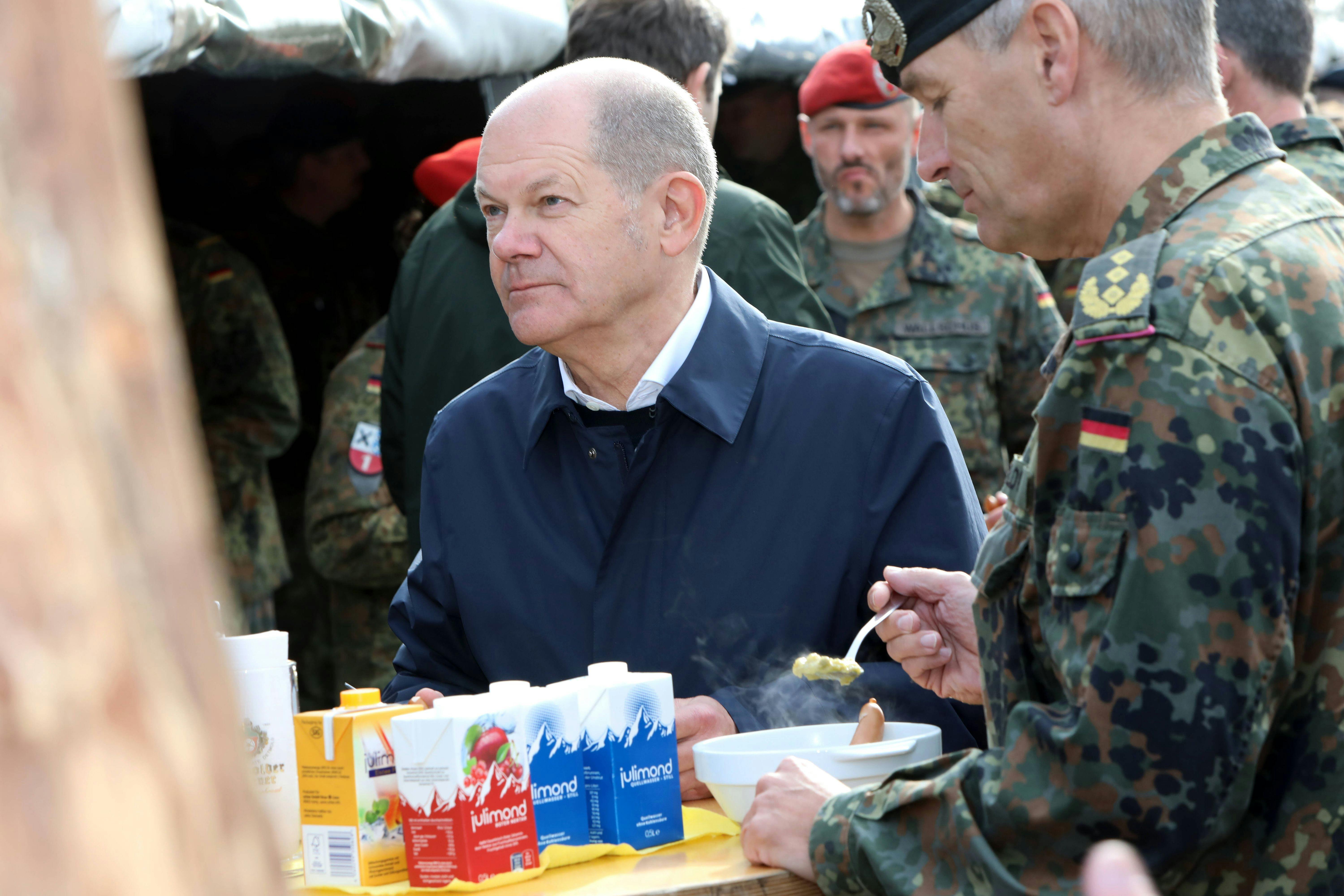 Rezept aus der DDR: Erbsensuppe wie bei der NVA! So machen Sie den ...