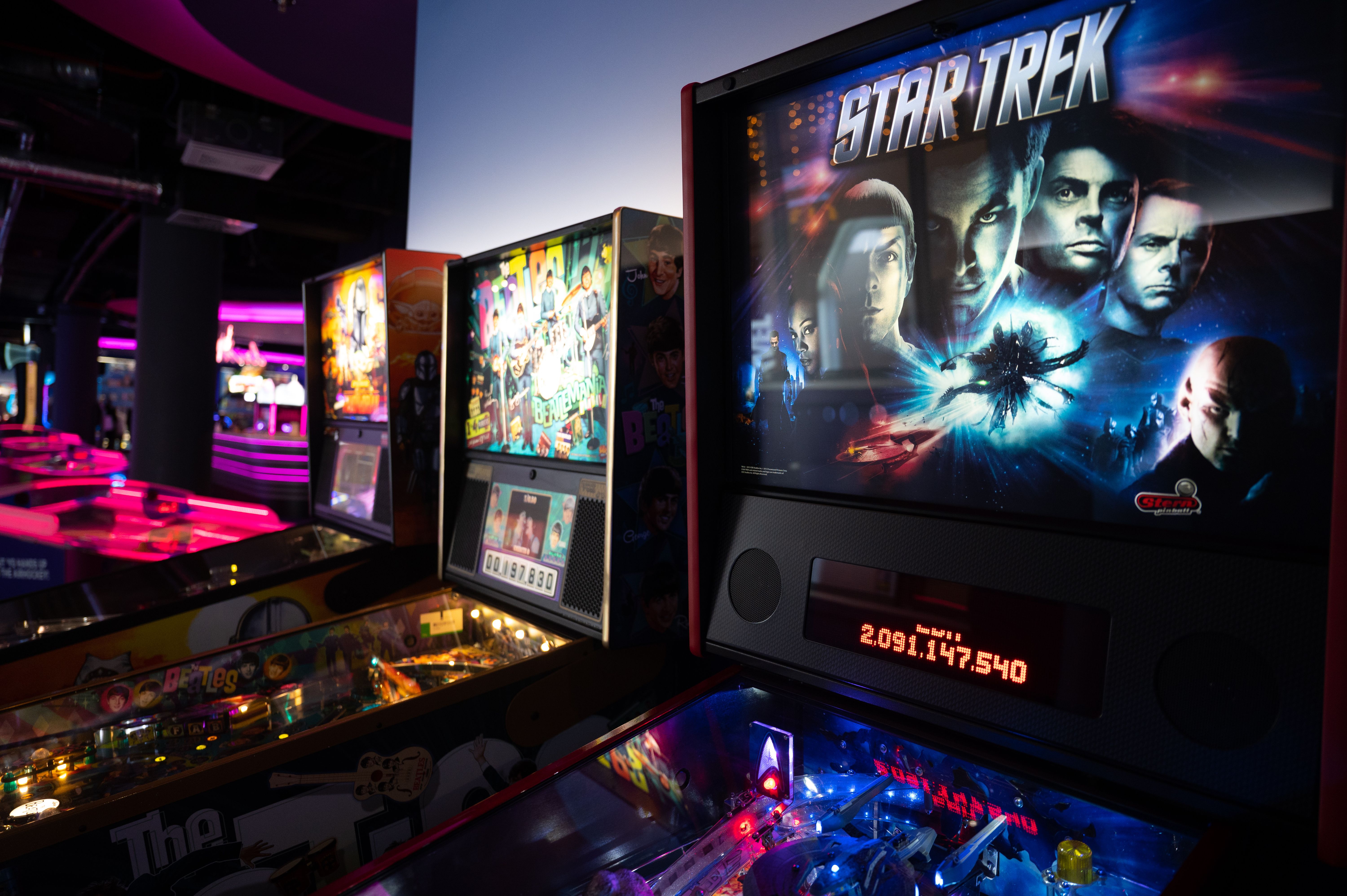 Image - Mit „Pac-Man“, „Pong“ und „Mario Kart“: In einer Spielhalle am Potsdamer Platz zockt man wie in den 80ern