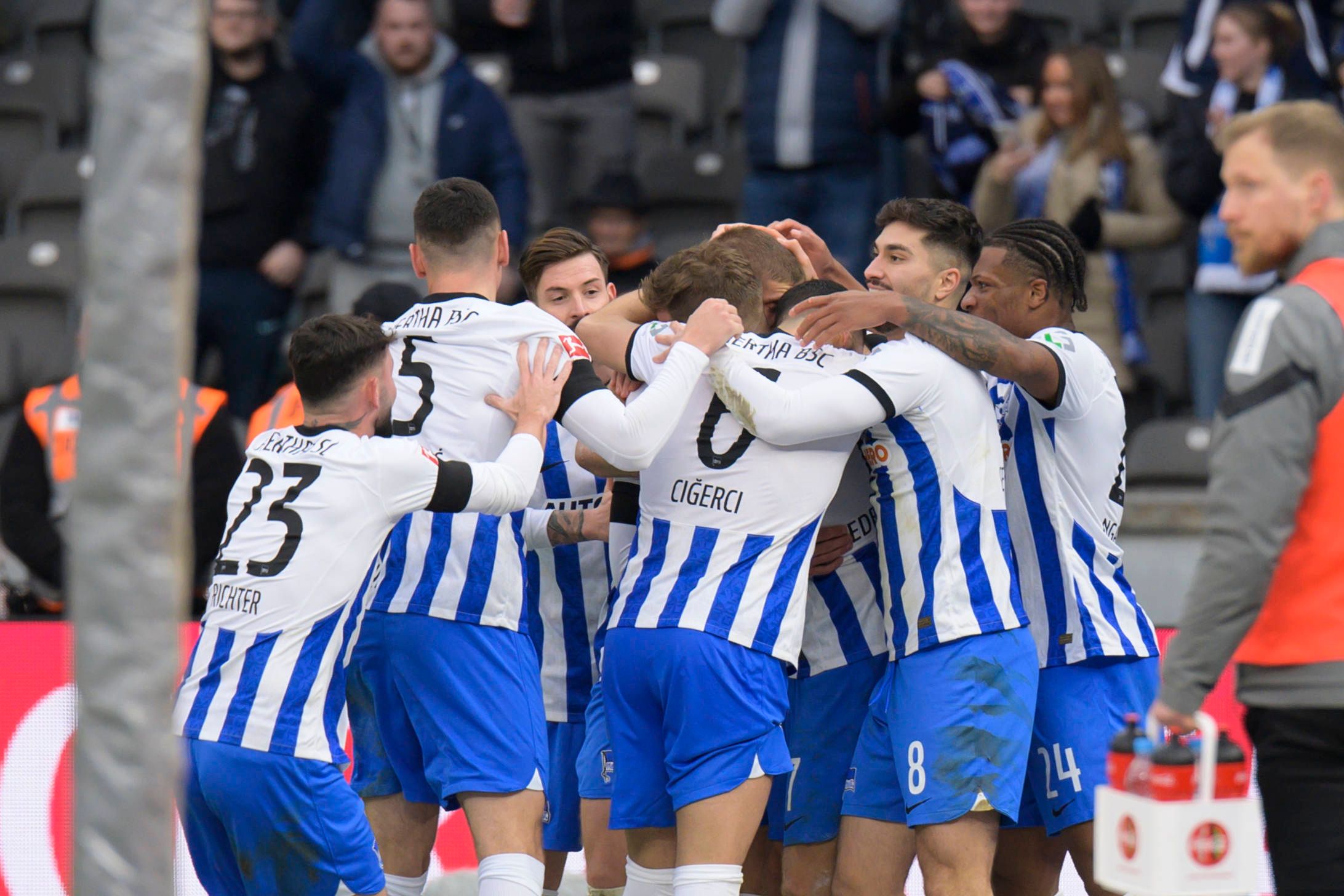 Image - 4:1 gegen Mönchengladbach: Hertha BSC lässt das Olympiastadion beben und die Fans vom Klassenerhalt träumen