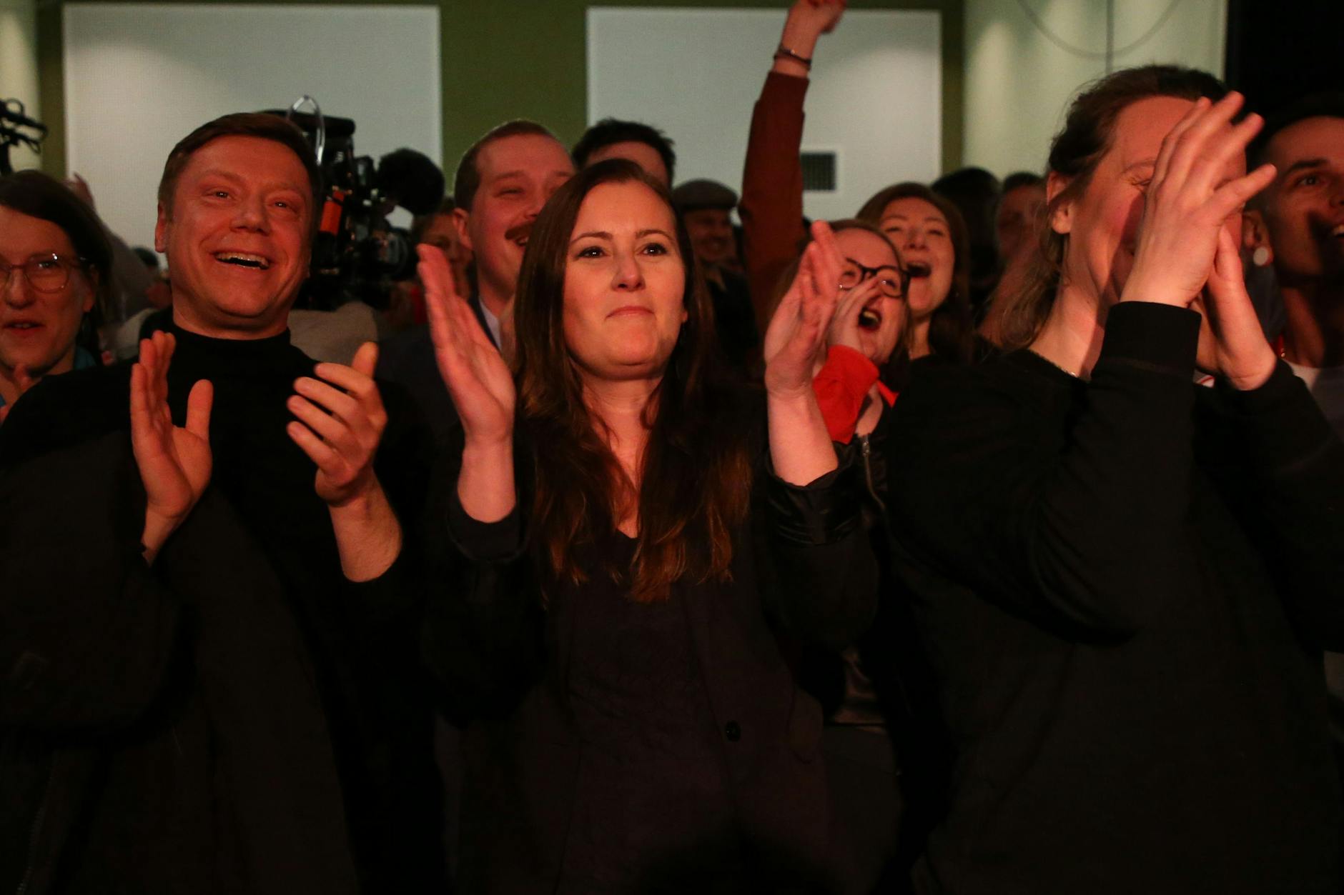 Die Bundesvorsitzenden der Linken, Martin Schirdewan und Janine Wissler, bei der Wahlparty.