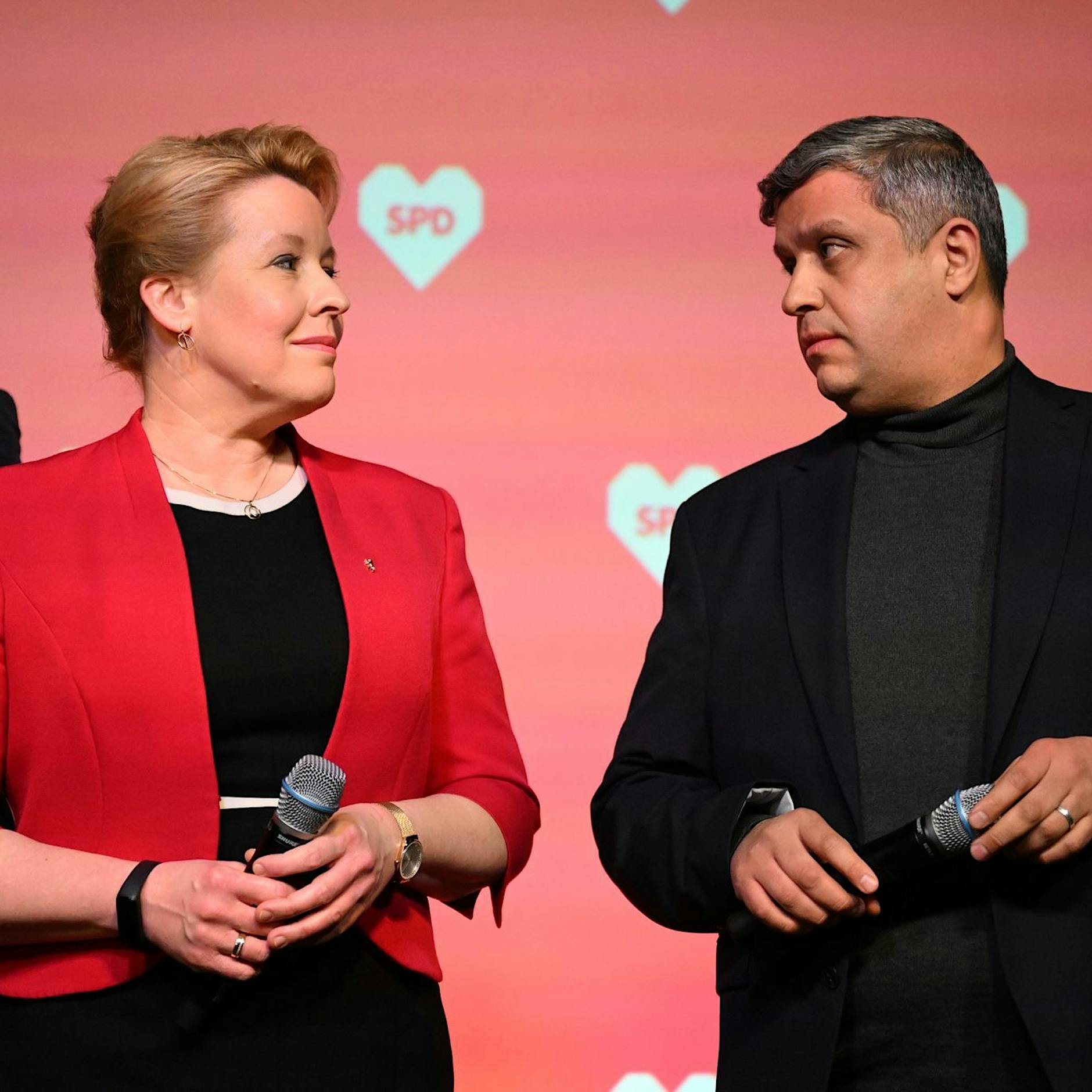 Kopf an Kopf: SPD mit nur etwa 105 Stimmen vor den Grünen