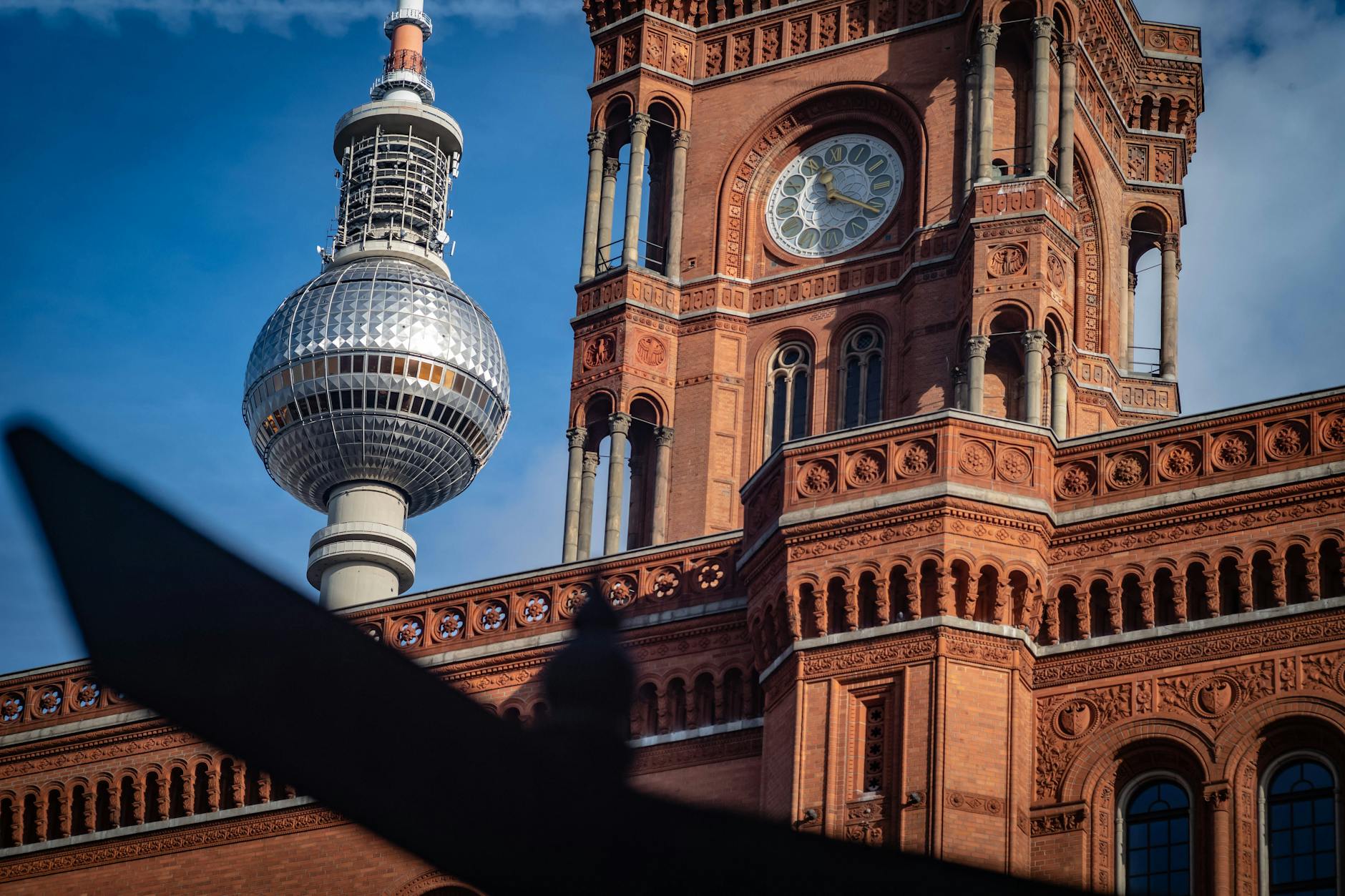 Noch ist nach der Berlin-Wahl völlig unklar: Wer wird aus dem Roten Rathaus Berlin regieren?