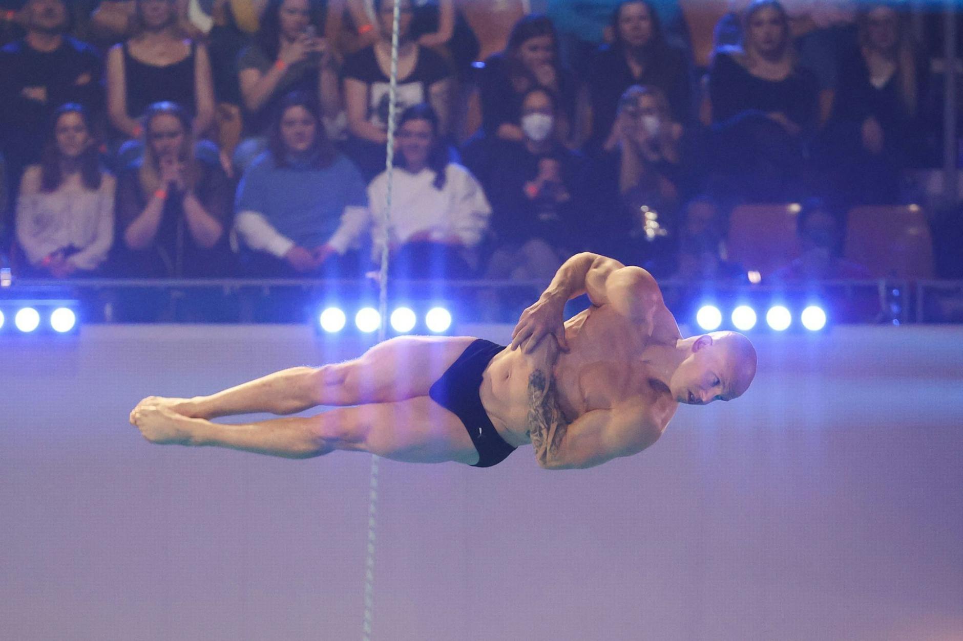 Fabian Hambüchen ist ganz in Form beim Liveformat «RTL-Turmspringen».