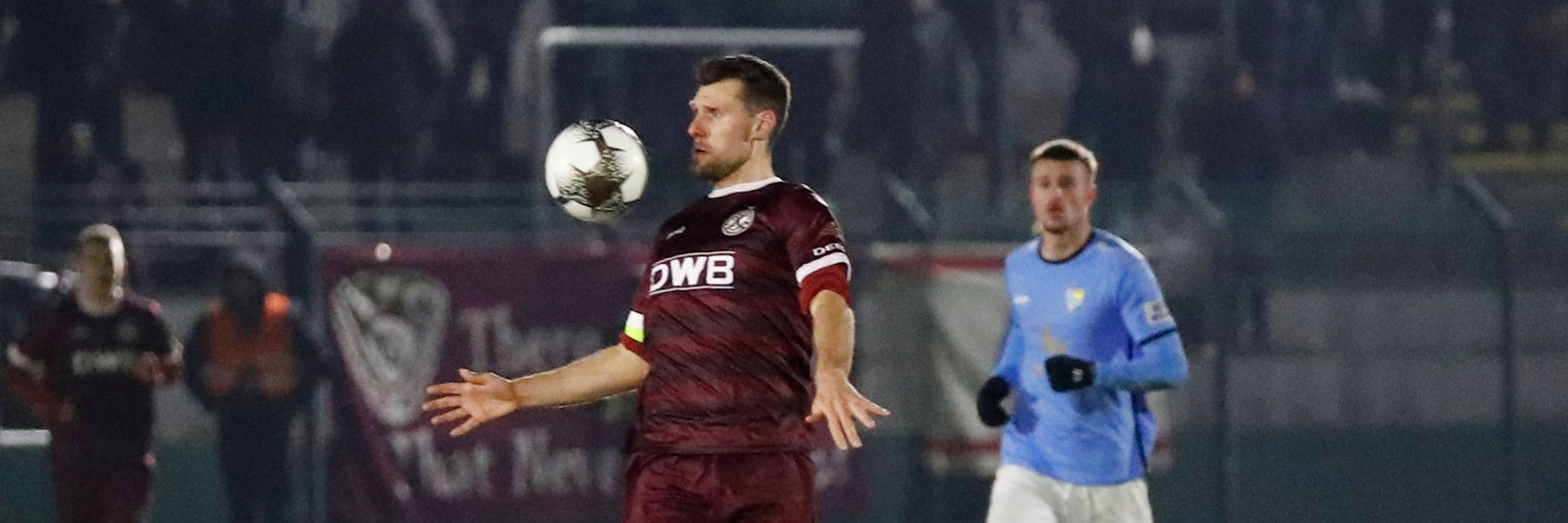 Niklas Brandt, Kapitän des BFC Dynamo, und seine Kollegen ziehen gerade voll durch. Auch wenn gegen den Chemnitzer FC nur ein 0:0 heraussprang.