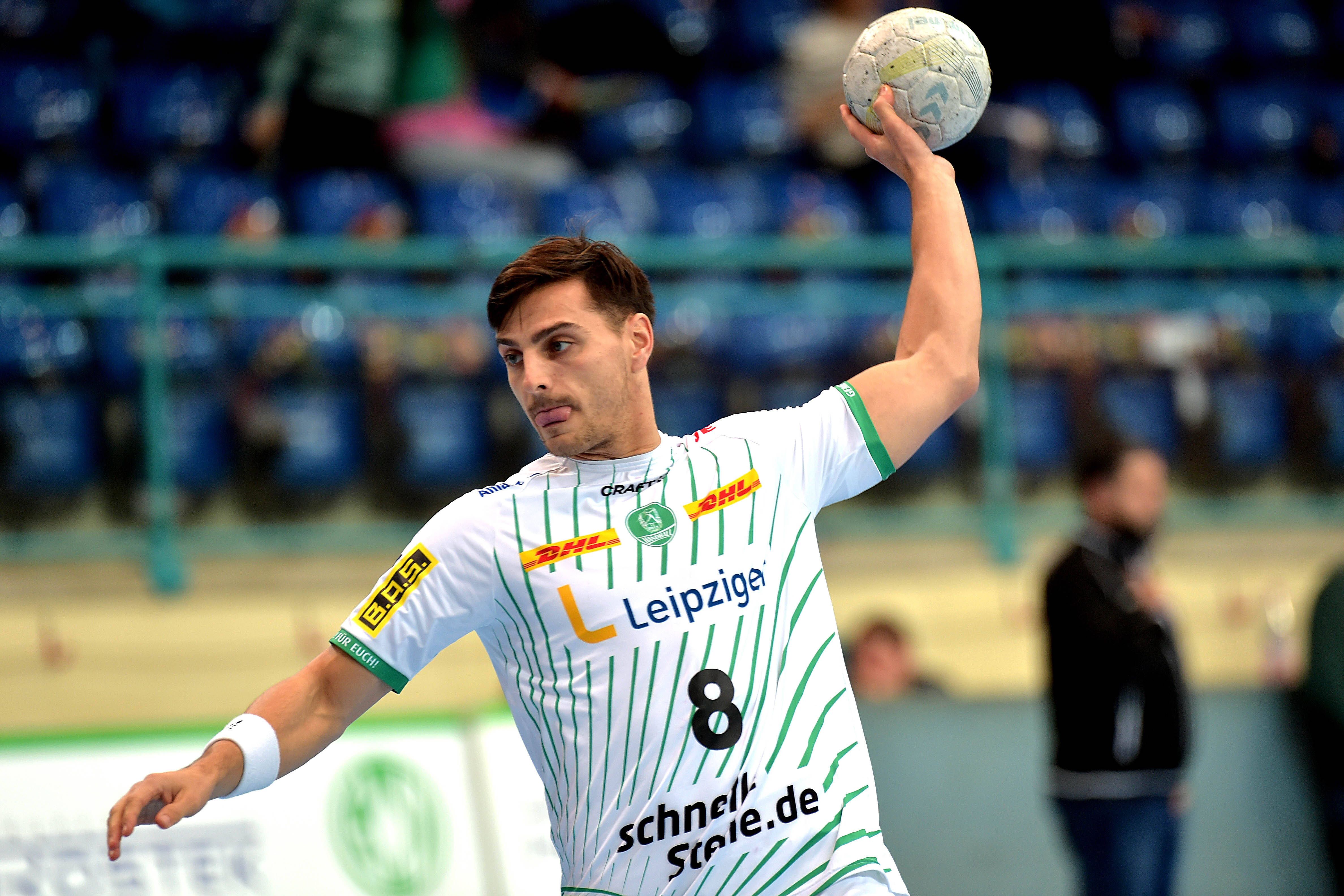 Hass-Brief an schwulen Handballer Lucas Krzikalla: Er soll „in ein Umerziehungslager und bitte sterben“