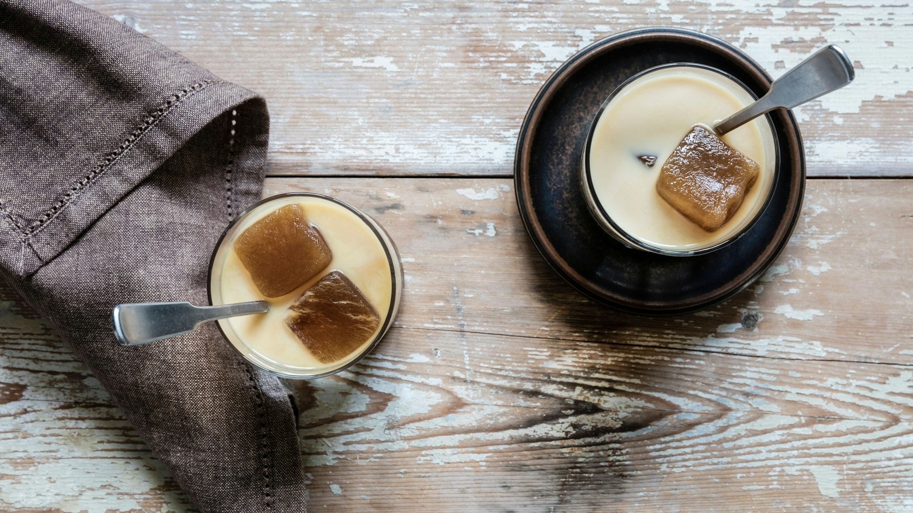 Bereits in vielen Cafés wird Kaffee auch mit Hafermilch serviert.