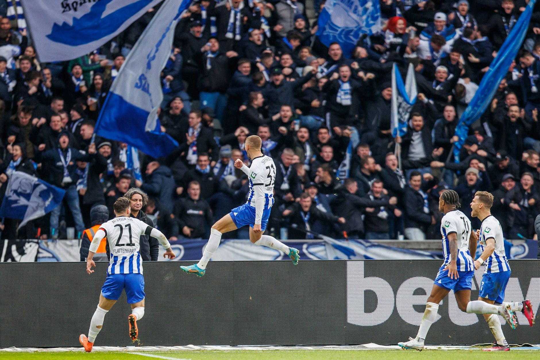 Marton Dardais Traumtor zum 2:1 für Hertha BSC war allein das Eintrittsgeld für das Spiel gegen Borussia Mönchengladbach wert.&nbsp;