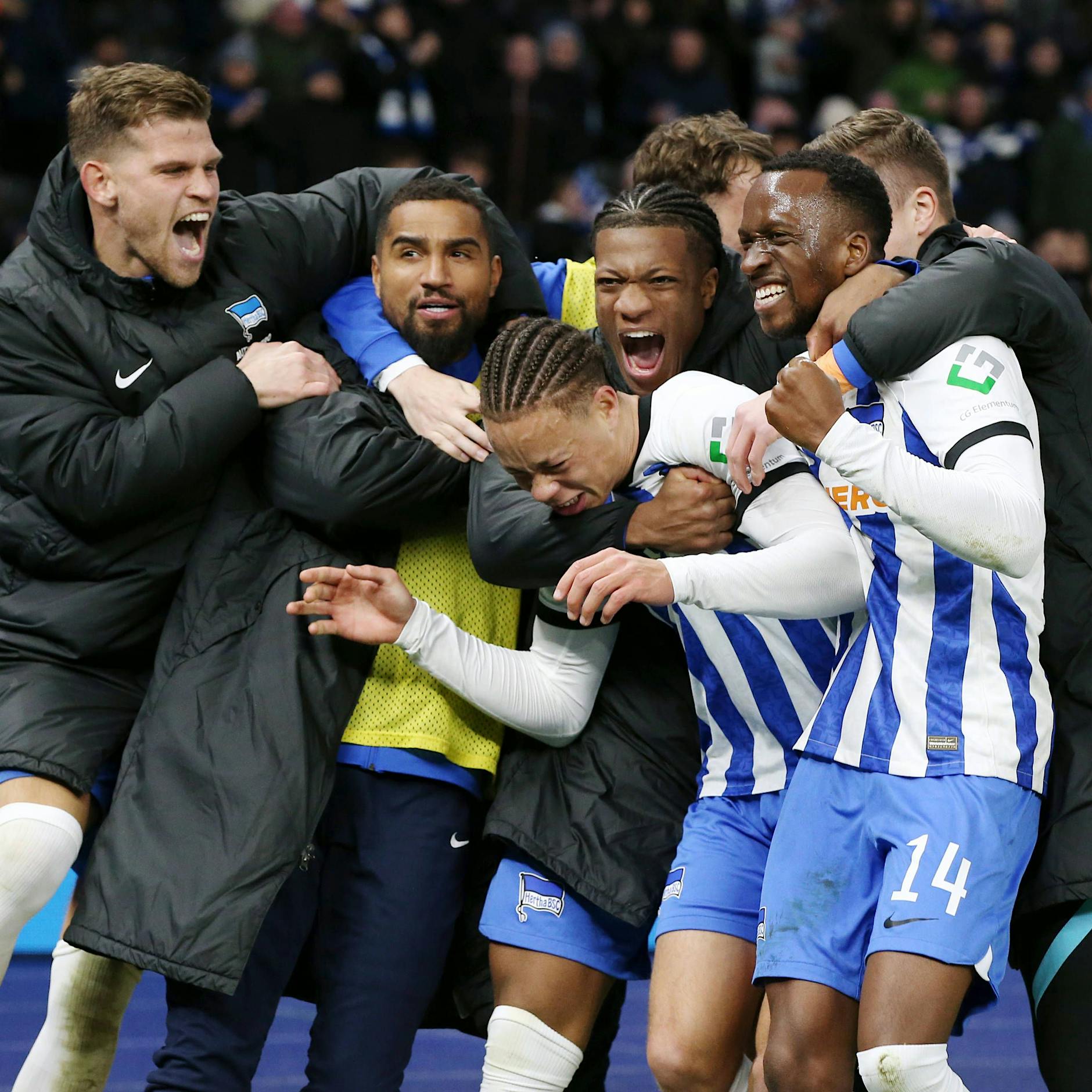 Komm, Welt, lass dich umarmen: Das bedeutet das Deluxe-Lebenszeichen von Hertha BSC!