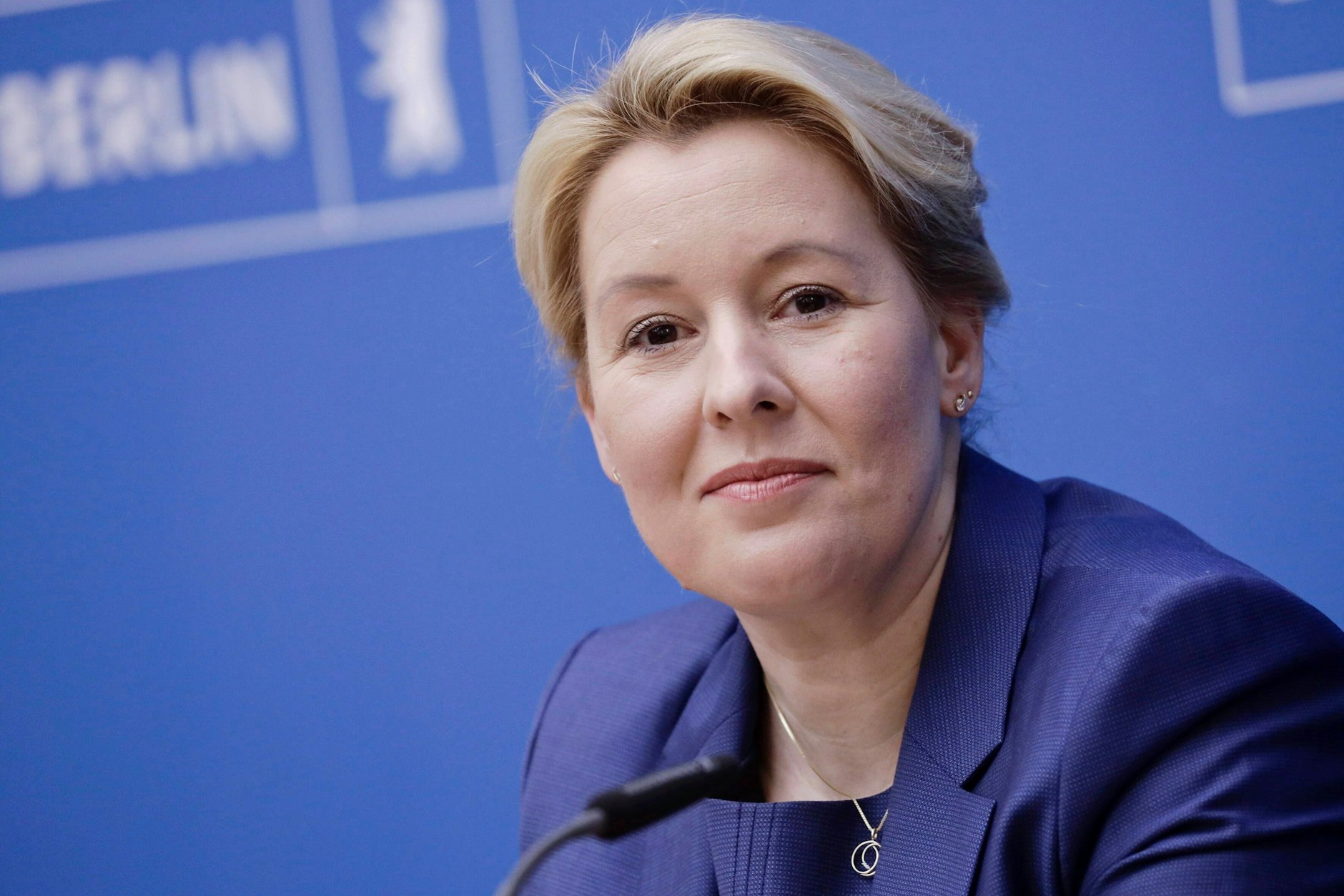 Trotz Wahl-Schlappe: Franziska Giffey will im Amt bleiben.terin von Berlin. *** 04 01 2022, Berlin, Germany Senate press conference in the Rotes Rathaus Photo Franziska Giffey, SPD, Governing Mayor of Berlin