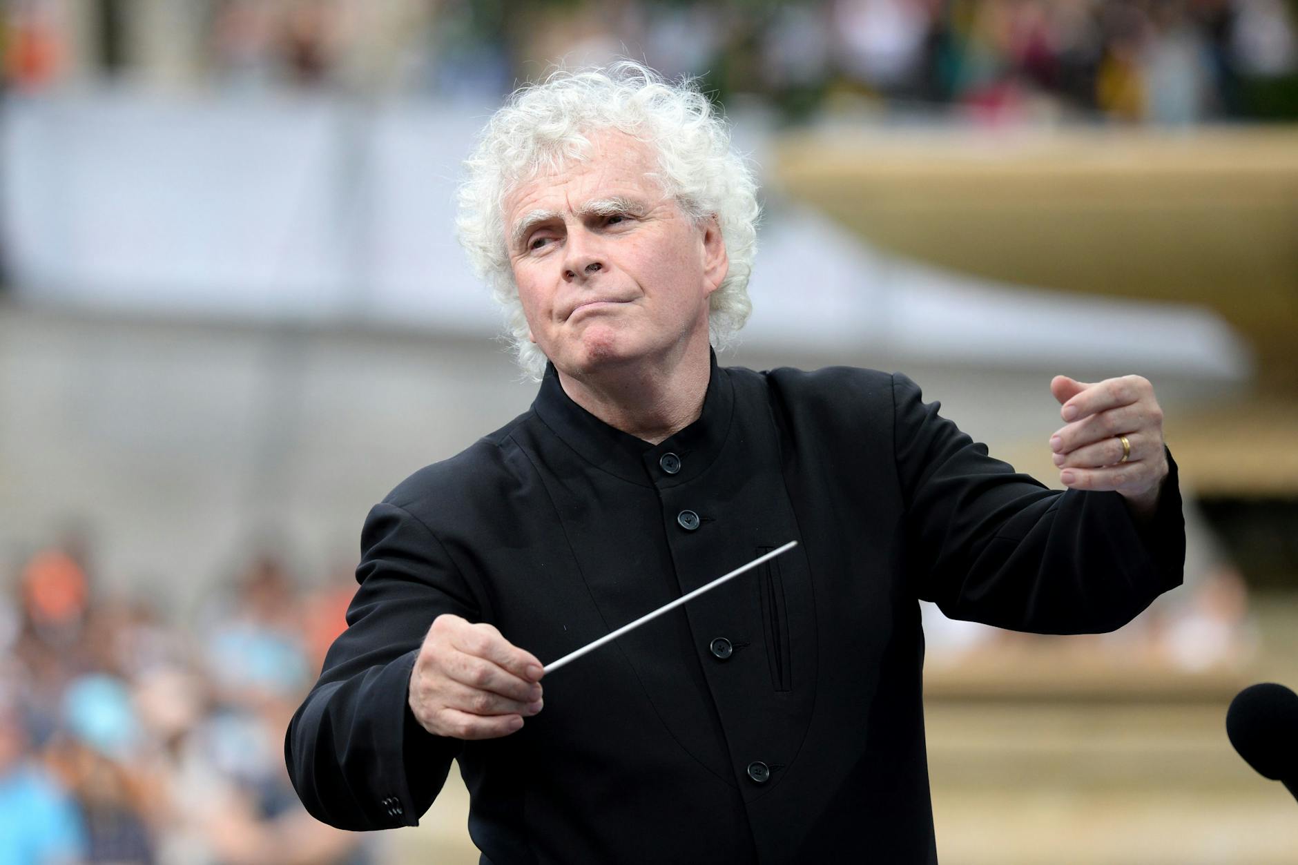 Von Berlin nach München, aber nun enttäuscht: Sir Simon Rattle.