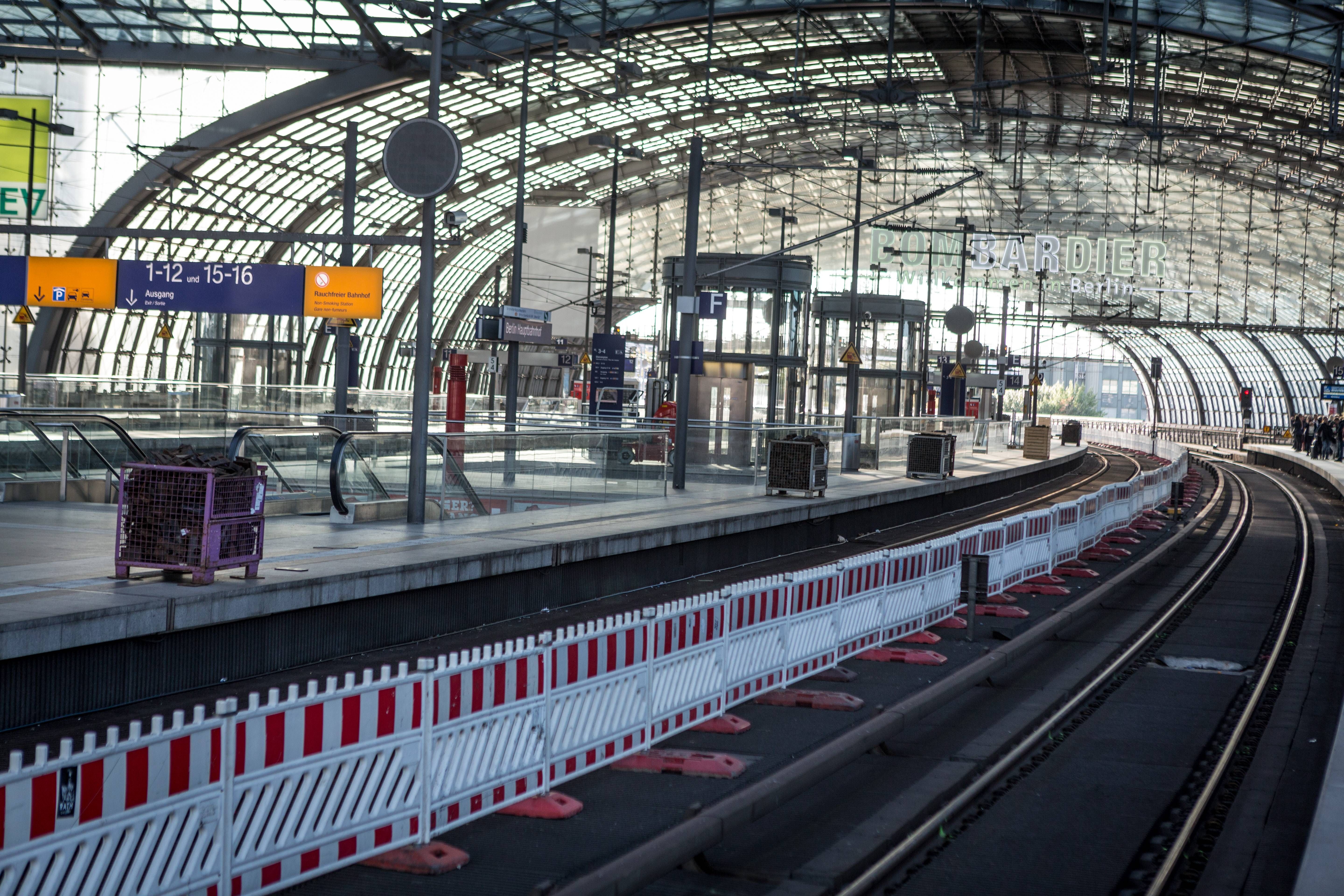Image - Bahn-Irrsinn in Berlin: Hauptstrecke wird für Sanierungen fünf Wochen lang gesperrt!