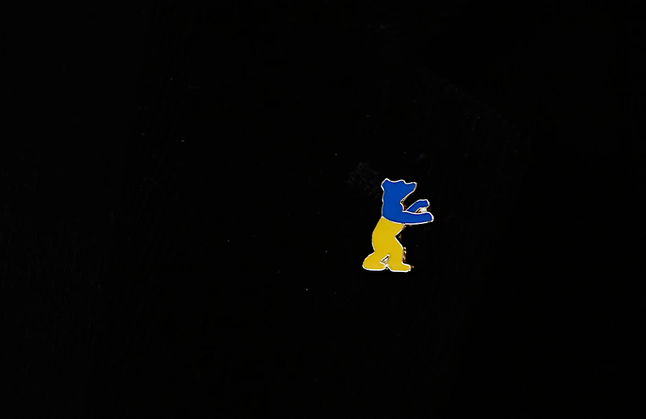 Der Berlinale-Bär als Anstecker